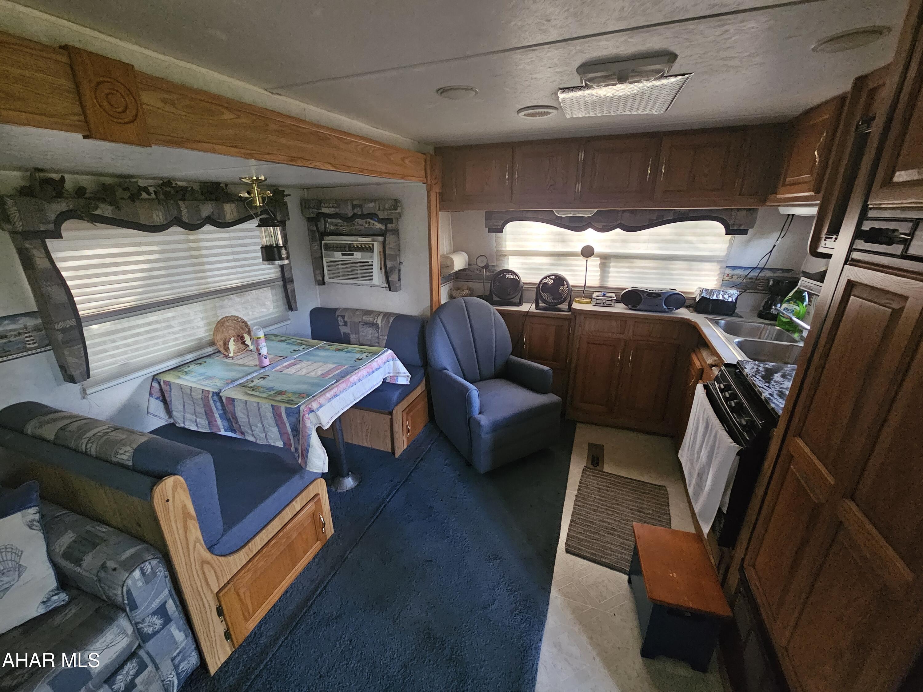 Glendale Yearound - Residential