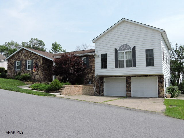 Holliday Heights - Residential