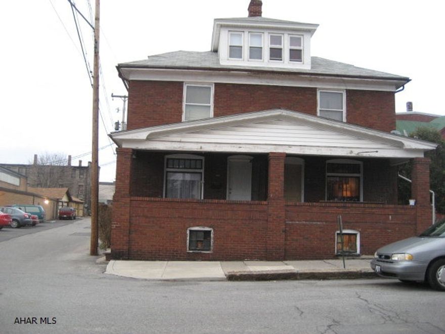 Brick Duplex 2.5 STY FULLY RENTED 3 BEDROOMS EACH SIDE ALL SEPARATE UTILITIES EACH UNIT HAS KIT, LIV, DIN RMS FINISHED 3RD FLOORS GOOD MECHANICS