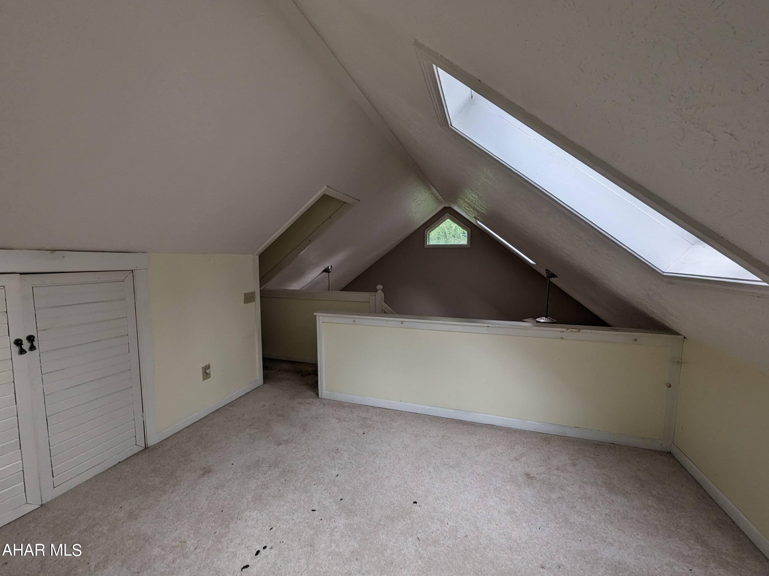 Glendale Yearound - Residential