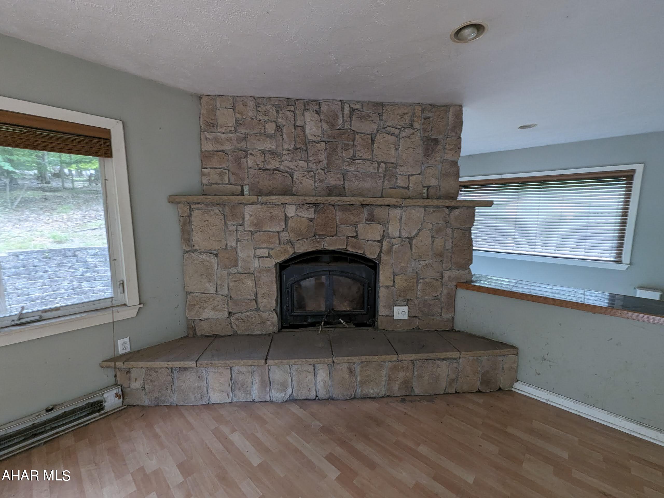 Glendale Yearound - Residential