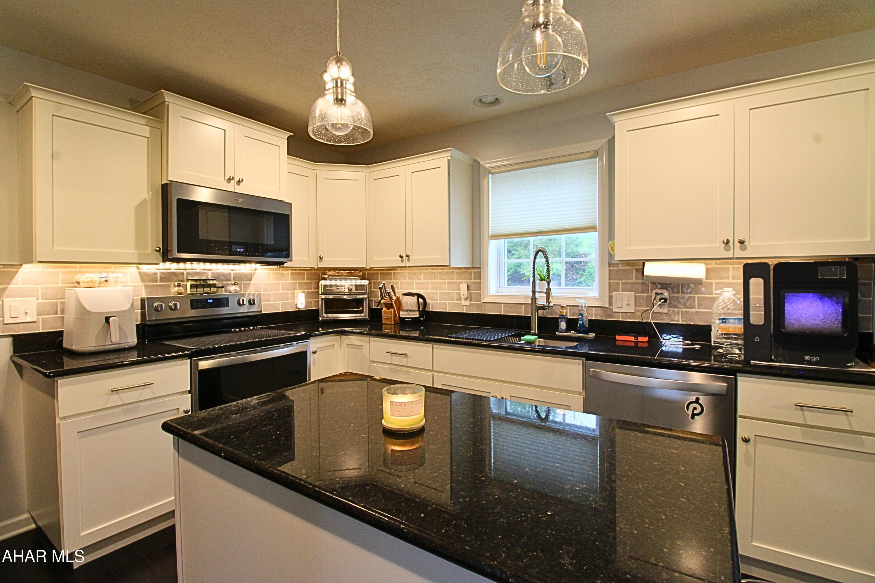 Rolling Hills - Residential