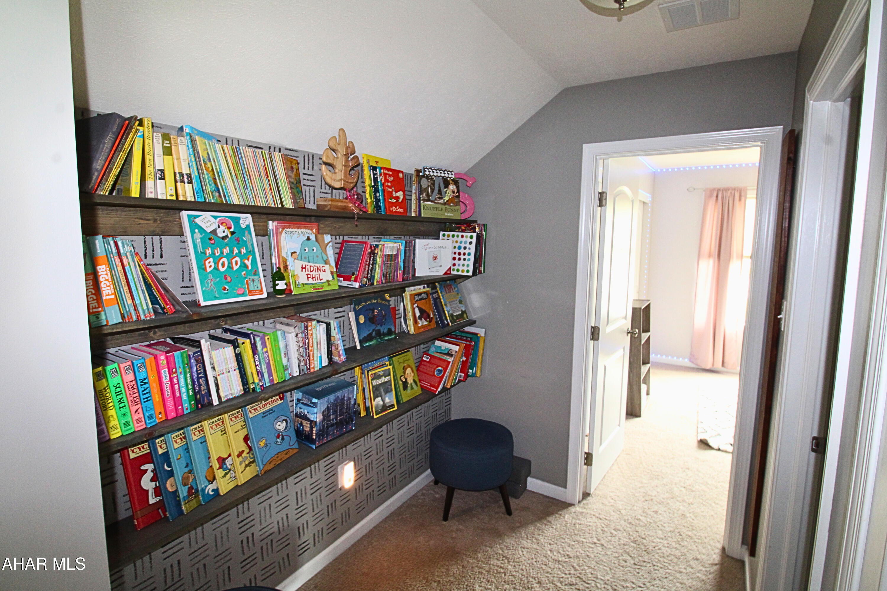 Rolling Hills - Residential