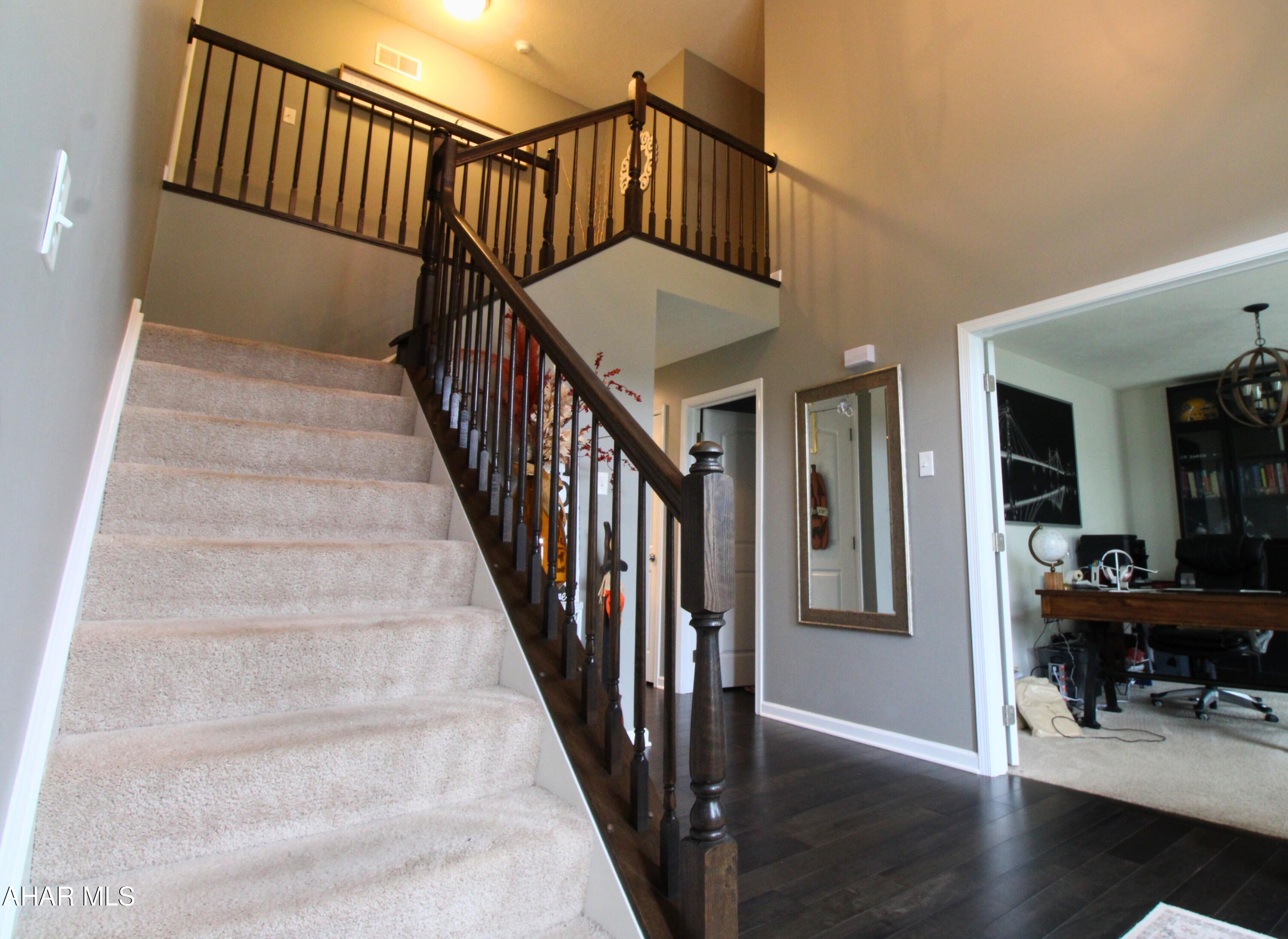 Rolling Hills - Residential