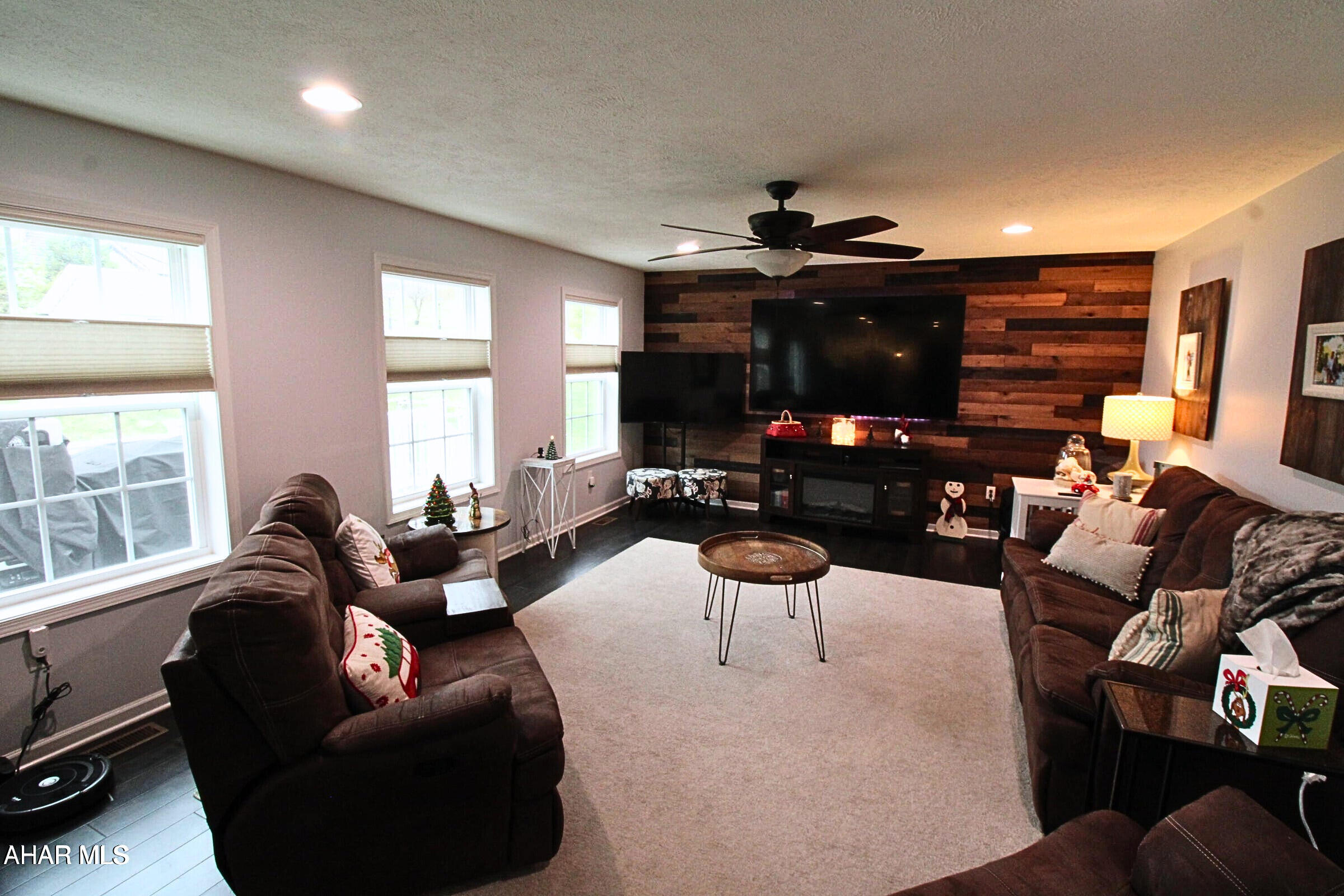 Rolling Hills - Residential