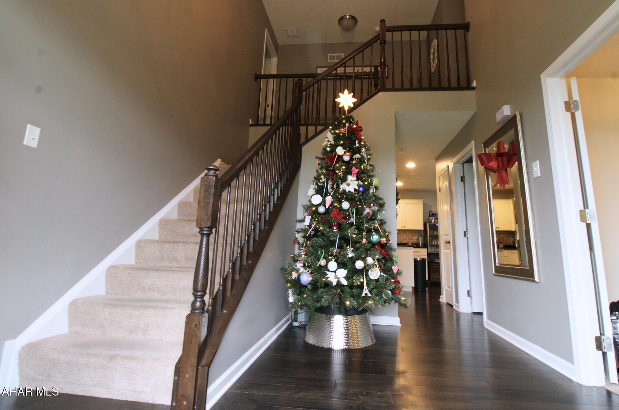 Rolling Hills - Residential