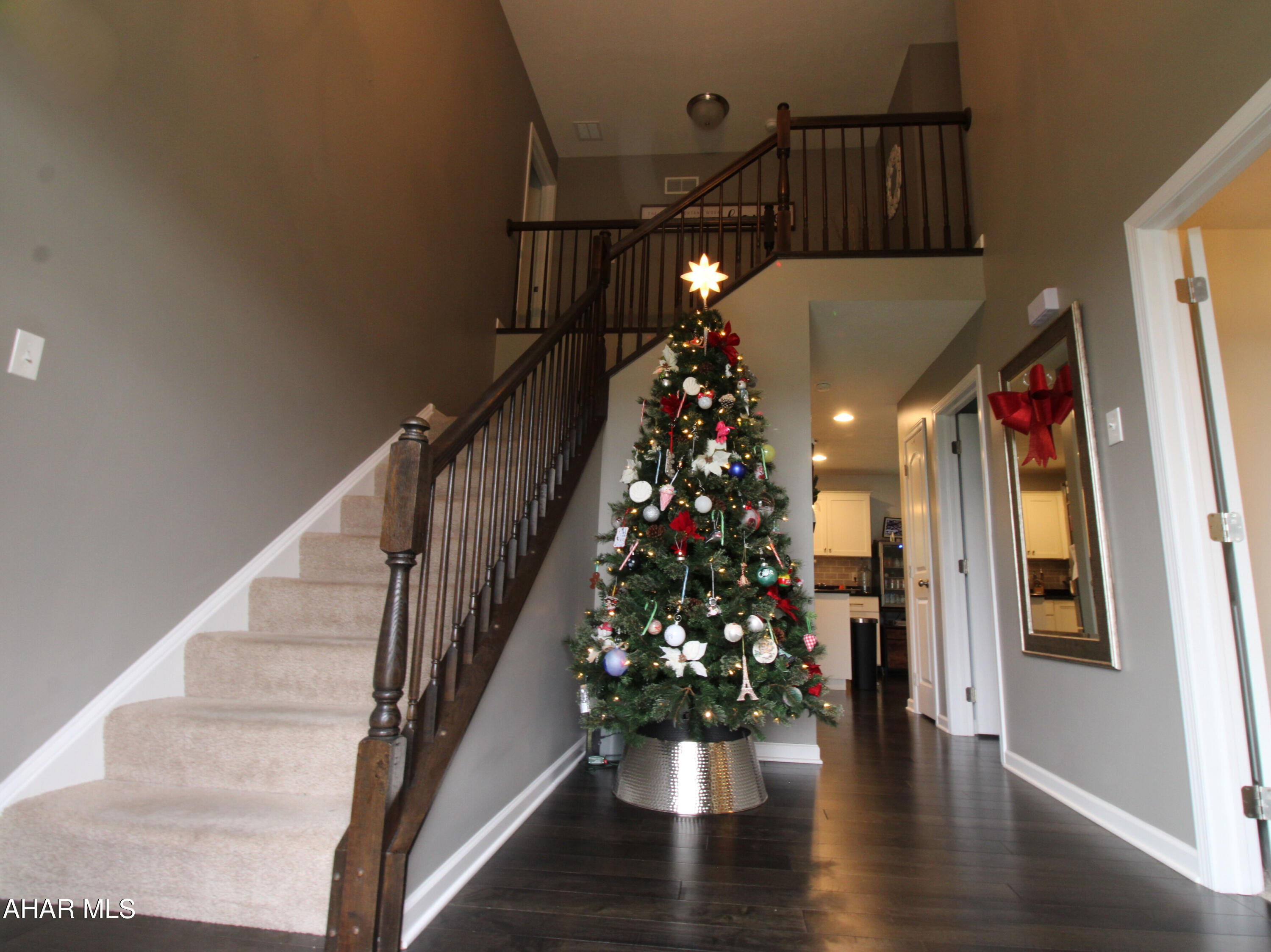 Rolling Hills - Residential