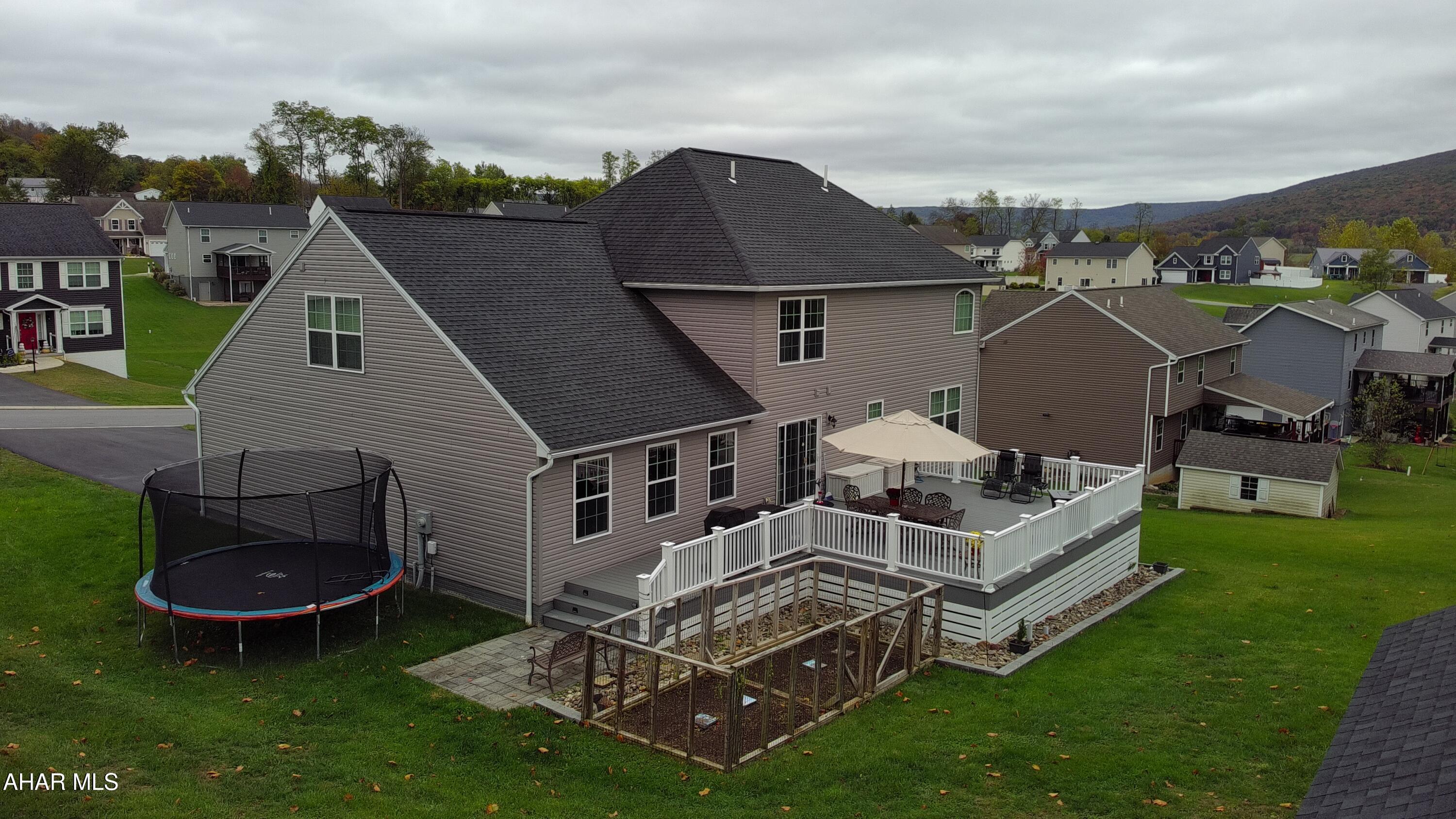 Rolling Hills - Residential