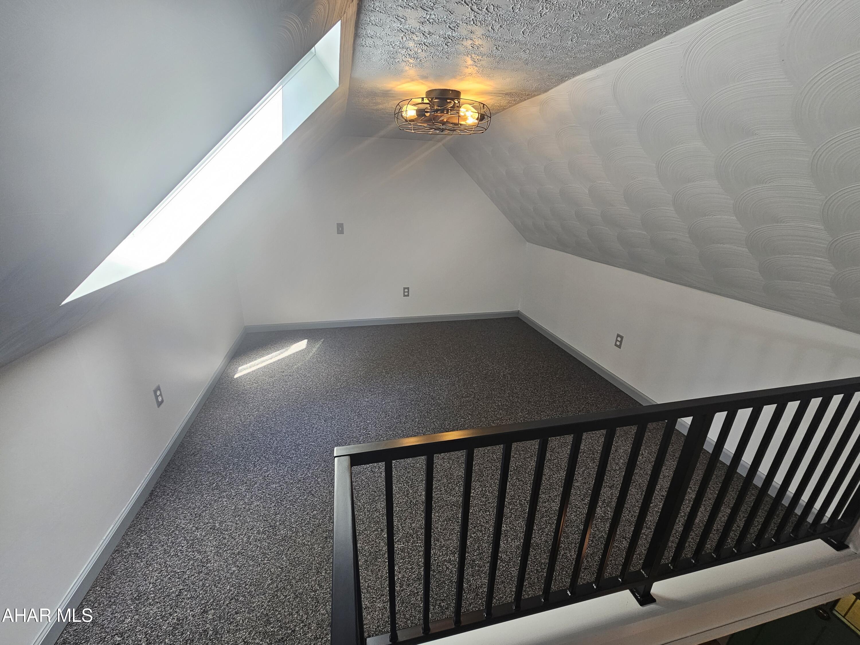 Glendale Yearound - Residential