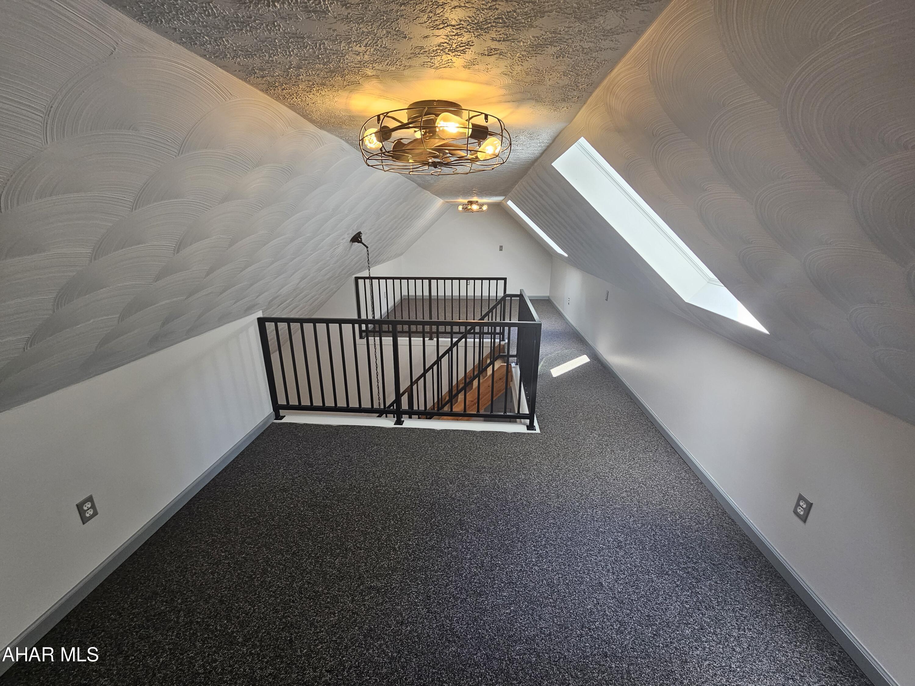 Glendale Yearound - Residential