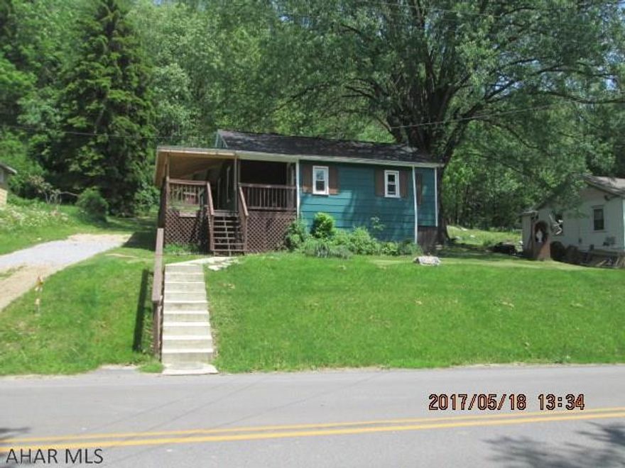 1 story home completely remodeled  2013  .New kitchen bath, drywall etc.  Includes all appliances.     Jetted Bathtub in Bathroom.  Ready to Move In before Winter. Great size for small family or single person.