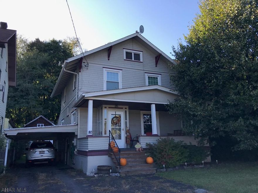 Beautiful well maintained home offers 3 bedrooms, 1 bath, large kitchen, shed, convenient location, off street parking, 1 car carport.