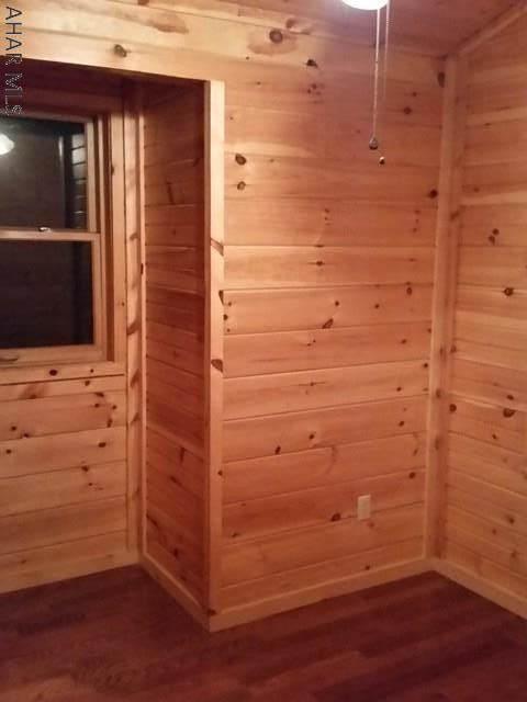 Glendale Yearound - Residential