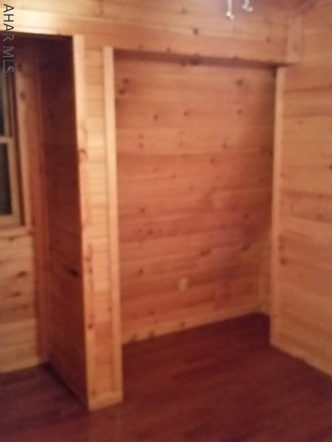 Glendale Yearound - Residential