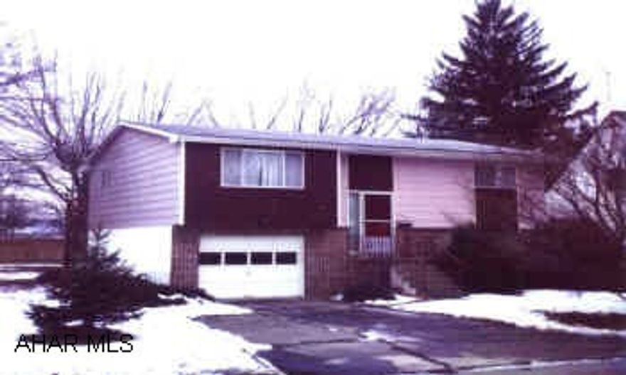 Nice Bi-Level in Garden Heights, 3-4 bedrooms, 2 baths, many extras & more.