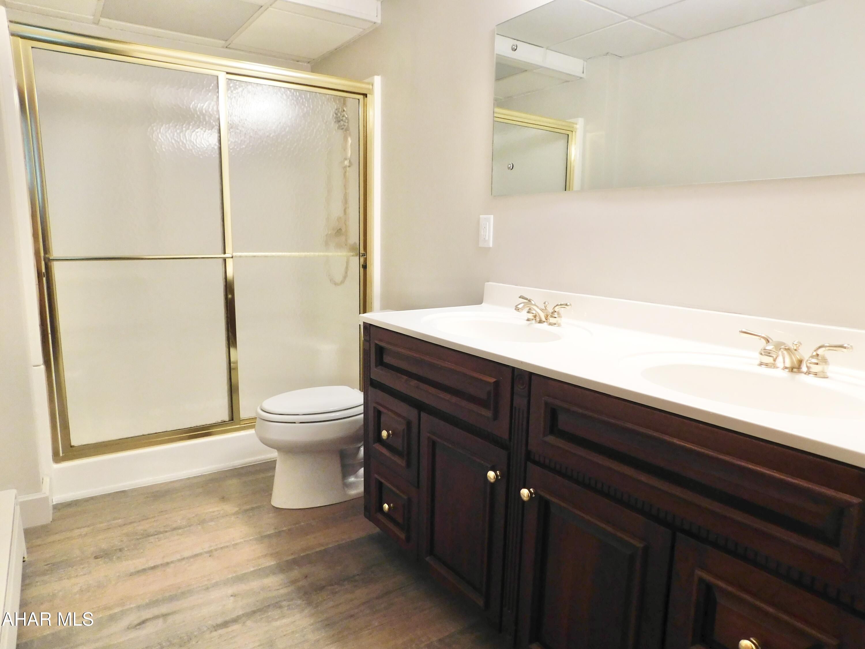 Llyswen - Residential