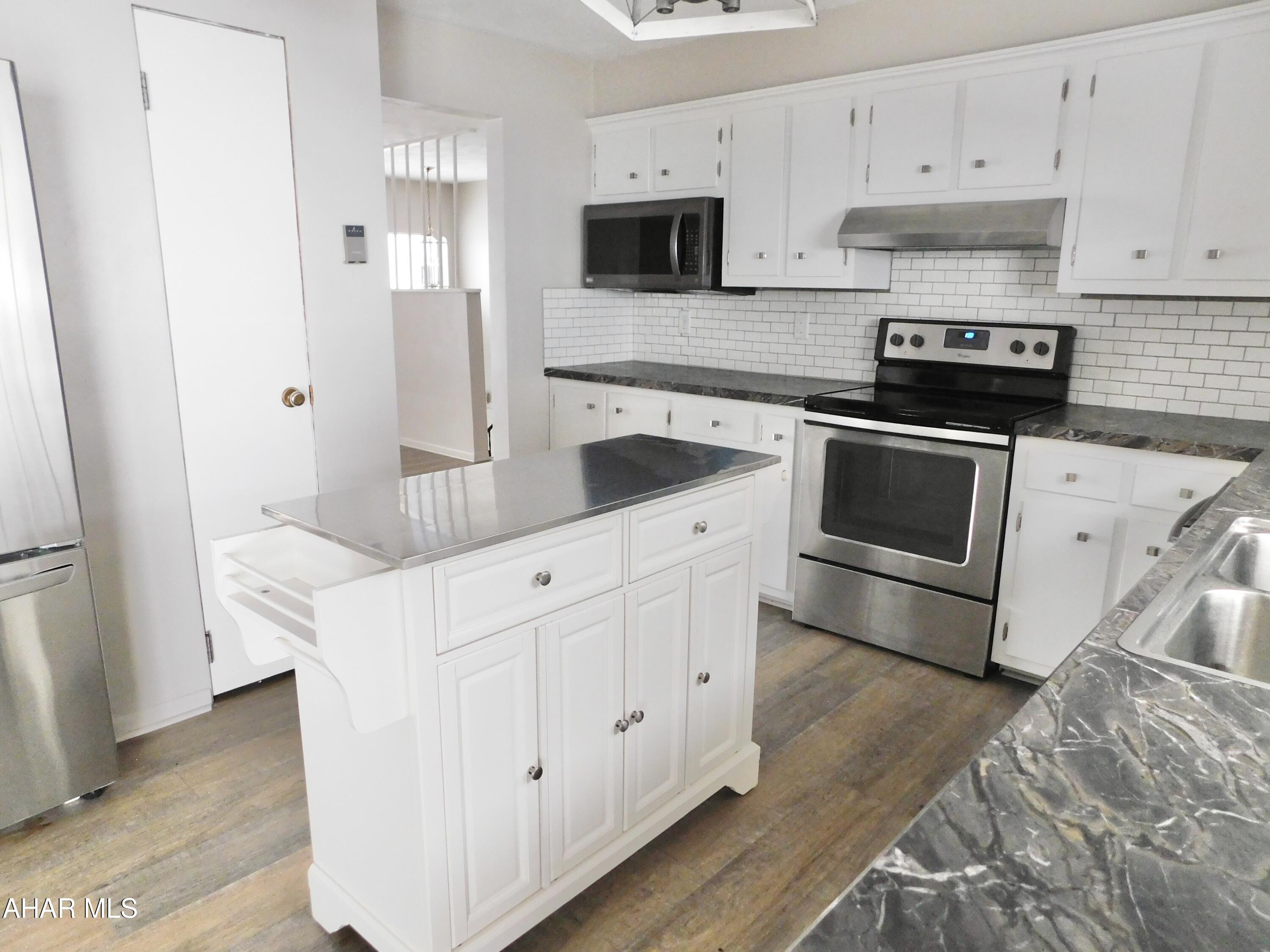 Llyswen - Residential