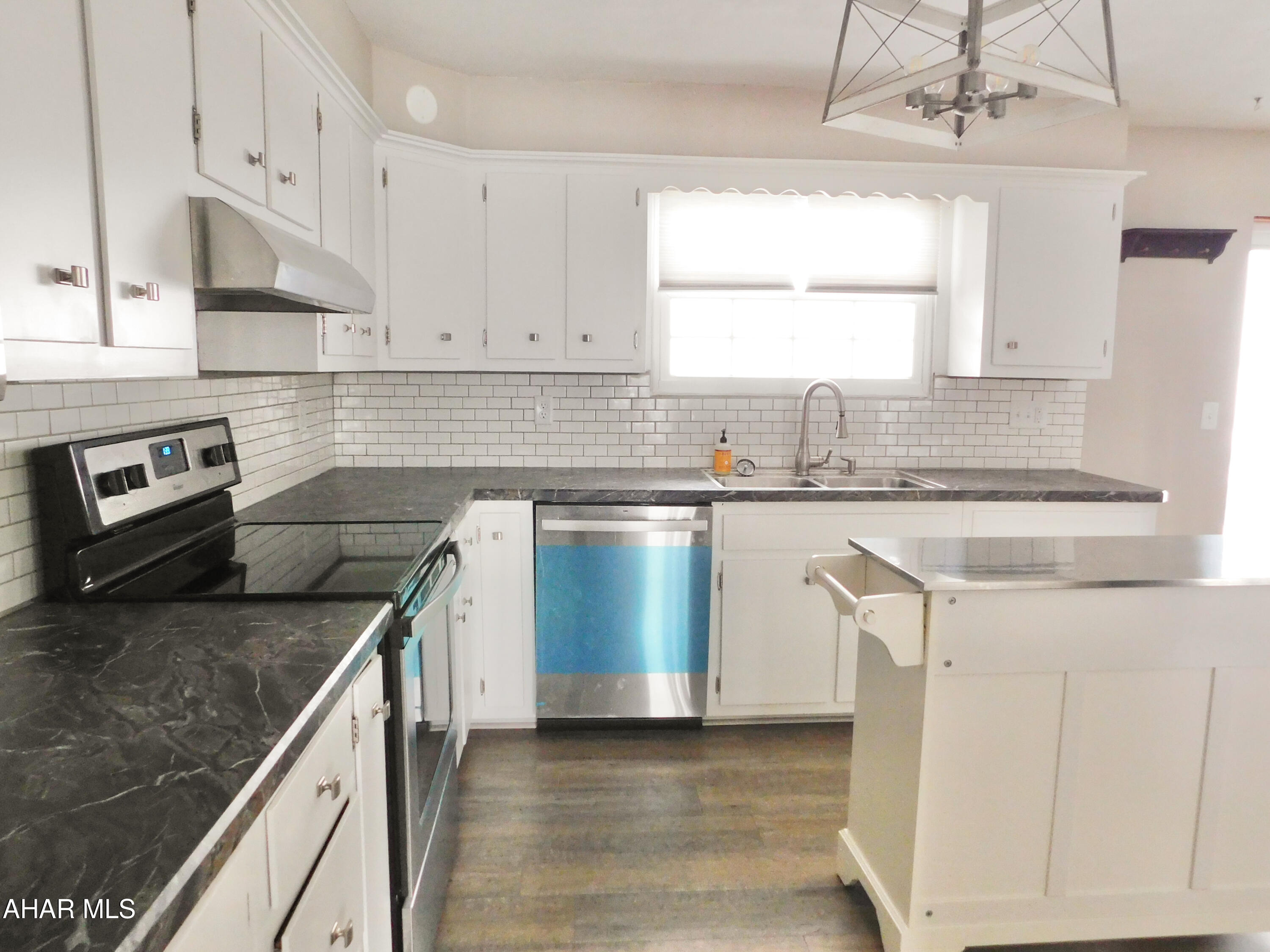 Llyswen - Residential