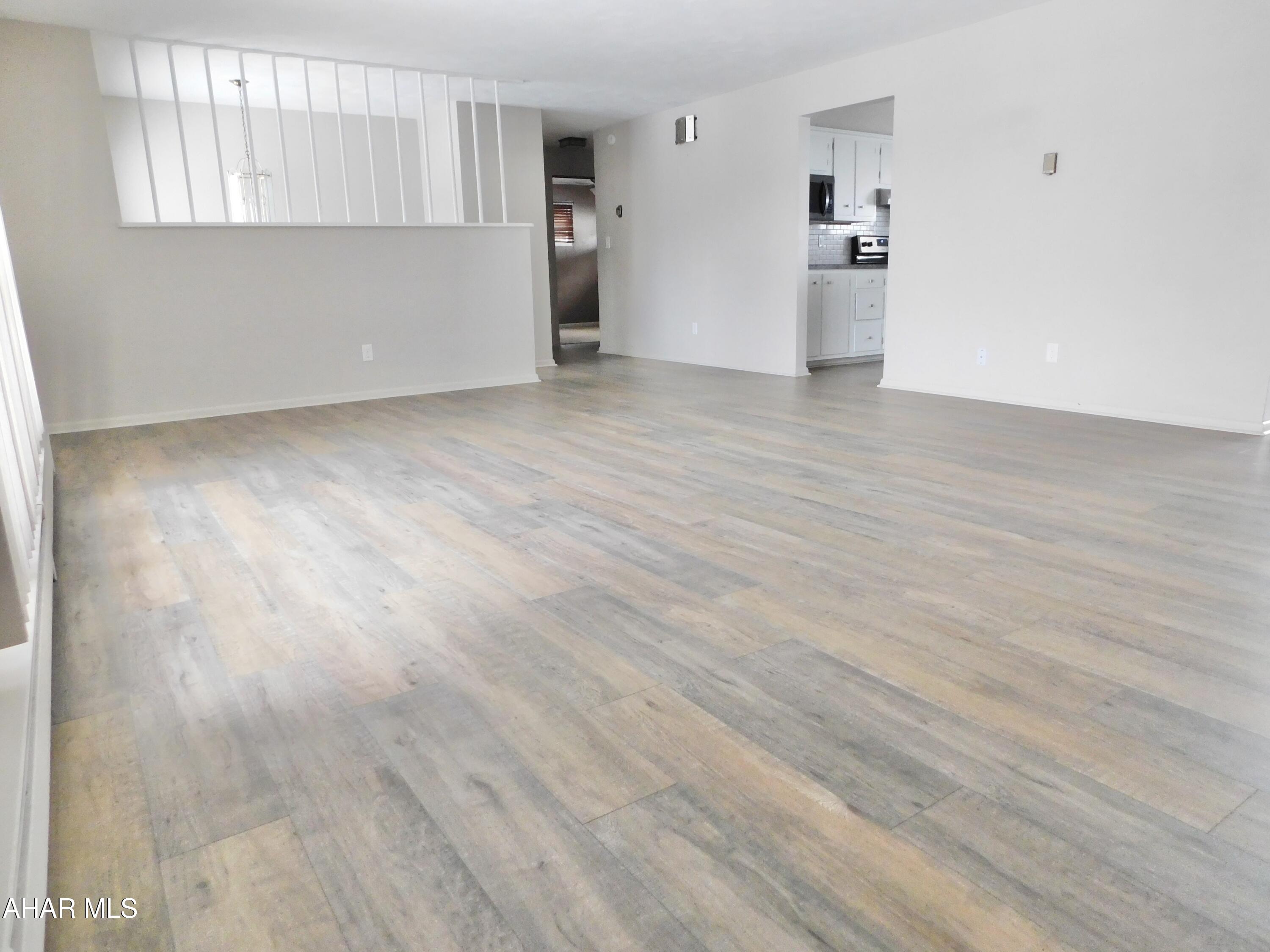 Llyswen - Residential