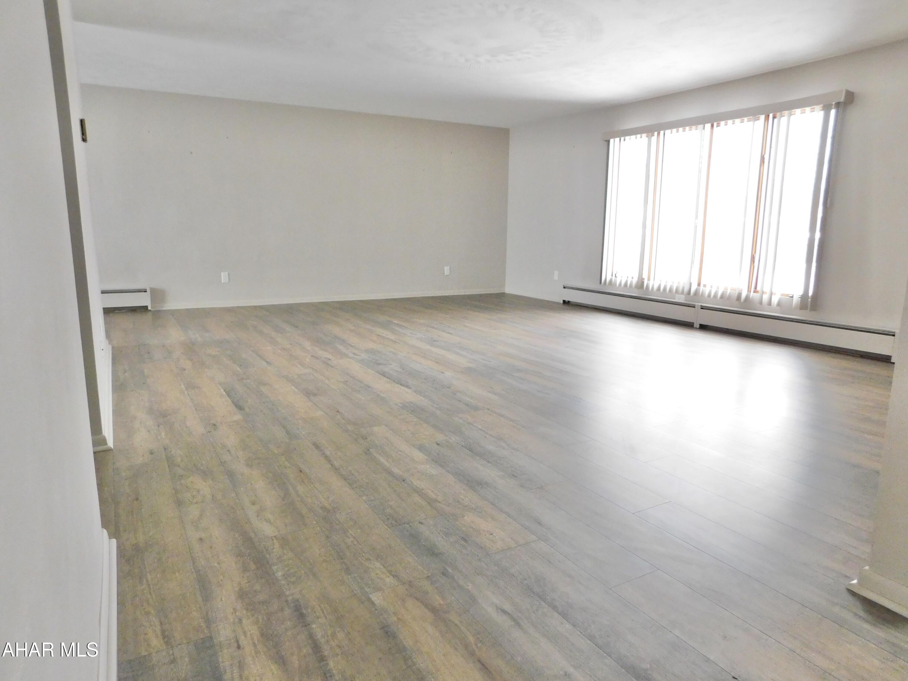 Llyswen - Residential