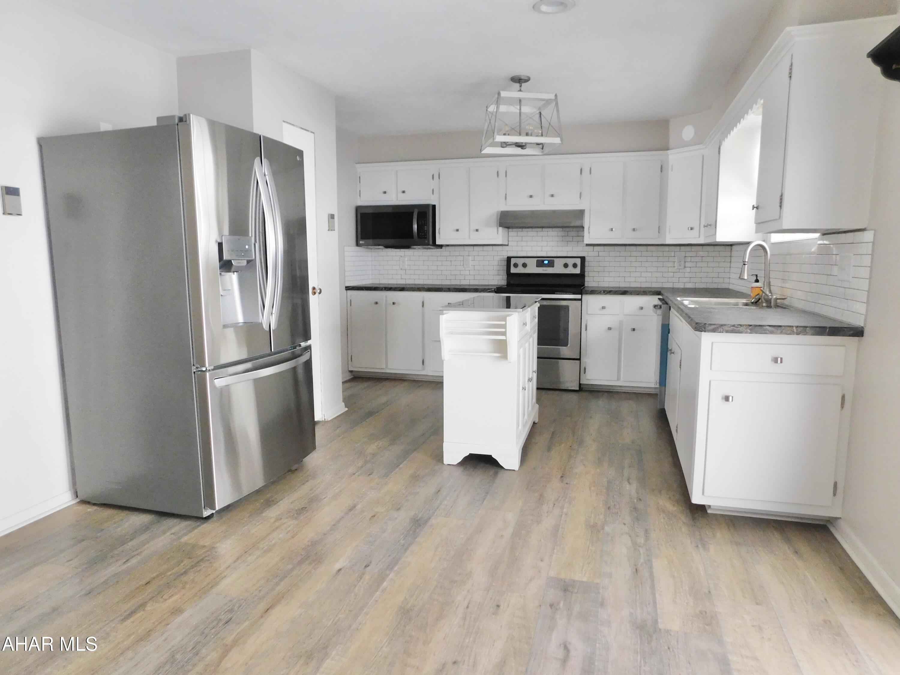 Llyswen - Residential