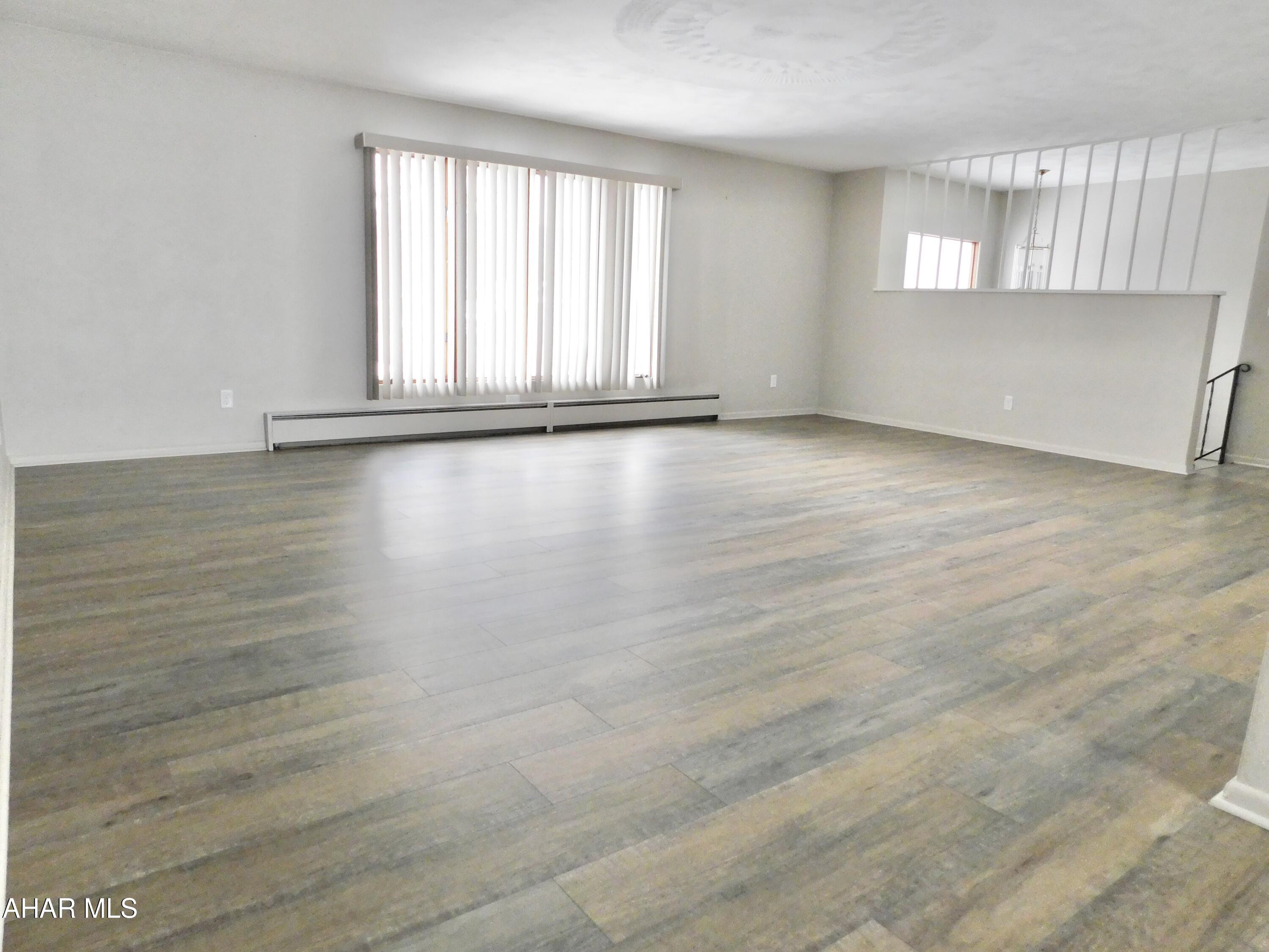 Llyswen - Residential