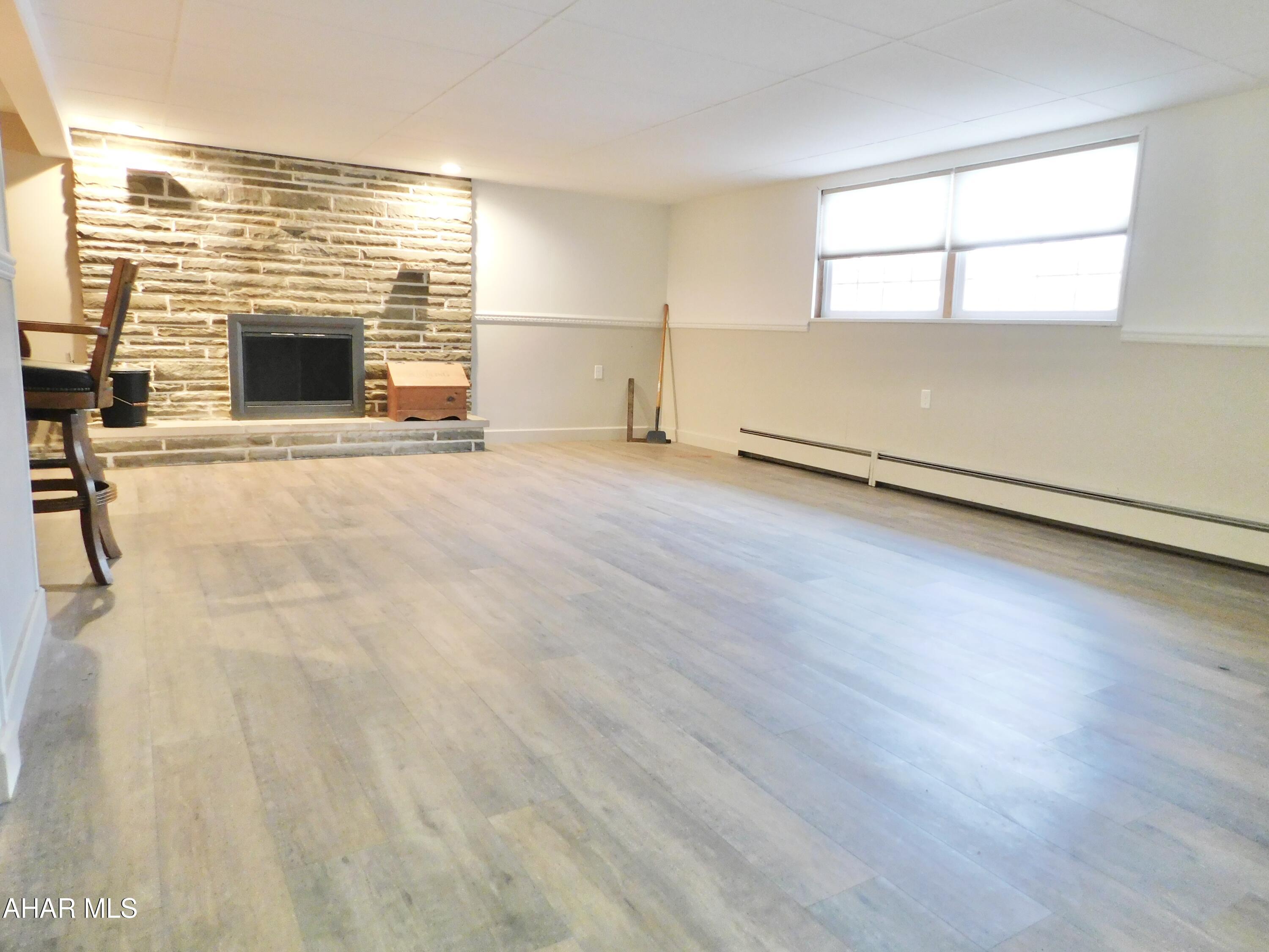 Llyswen - Residential