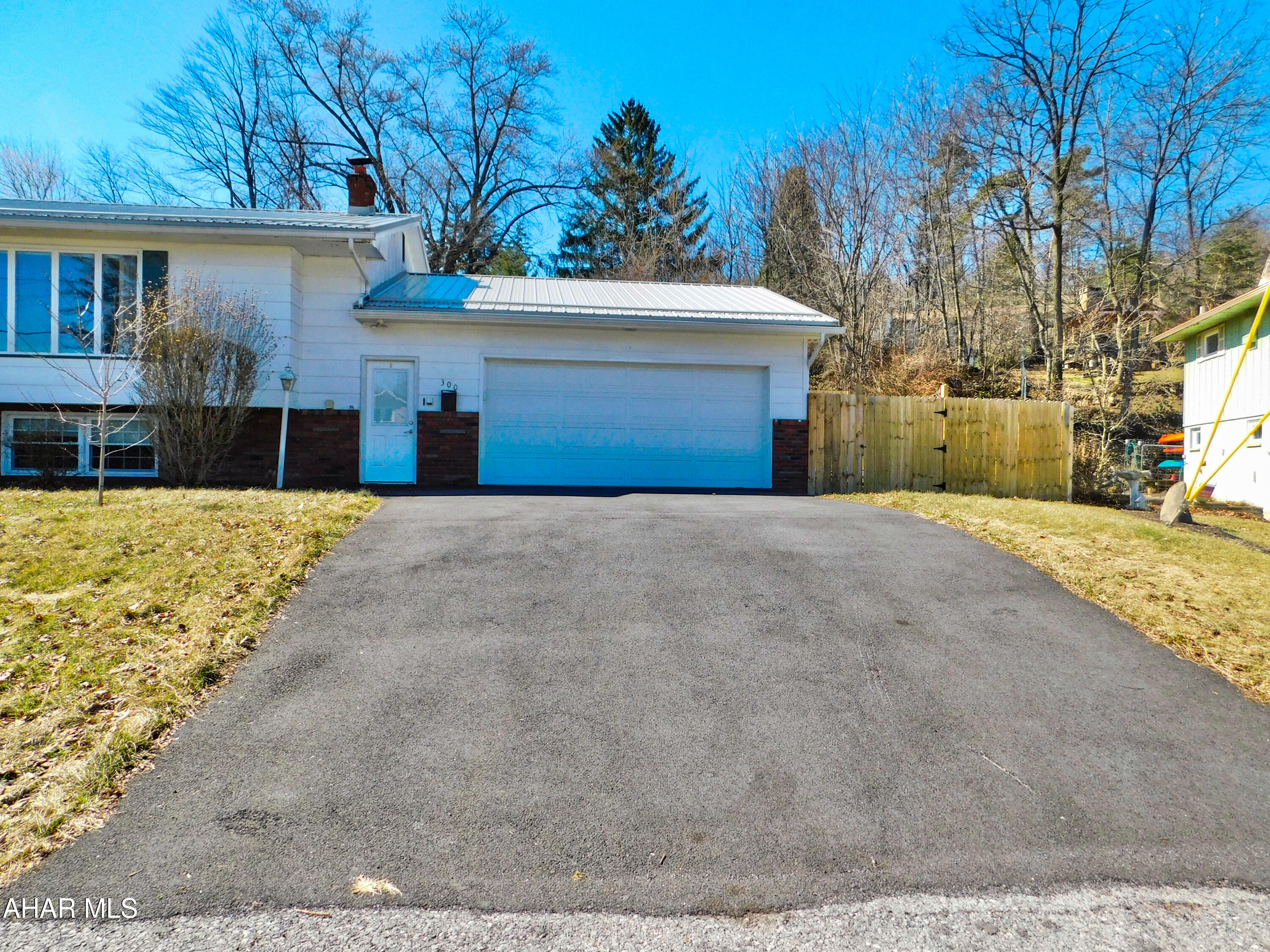 Llyswen - Residential