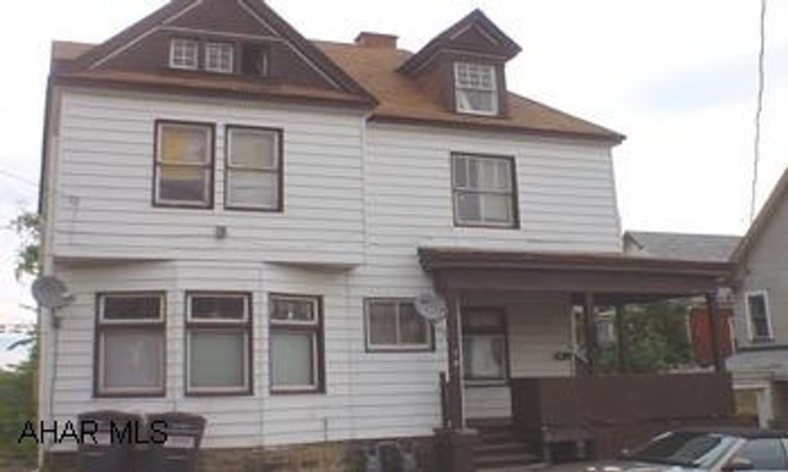 Investment opportunity! Fully occupied duplex, first floor has 2 BR, 1 BA, second floor has 3 BR including 3rd floor. Tenants pay electric & gas. Current rent certificate. Motivated Seller! Investment opportunity! Fully occupied duplex, first floor has 2 BR, 1 BA, second floor has 3 BR including 3rd floor. Tenants pay electric & gas. Current rent certificate. Motivated Seller!