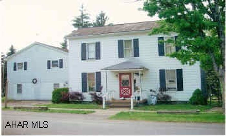 2-Story, 10 BR/3 full 1 half BA, Family room, 2 living rooms, dining room, bonus room