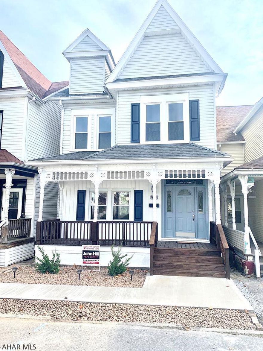 Beautiful home that has been completely remodeled. This home has it all! New flooring, fresh paint, modern kitchen and bath, A/C, one car garage, and great mechanics.