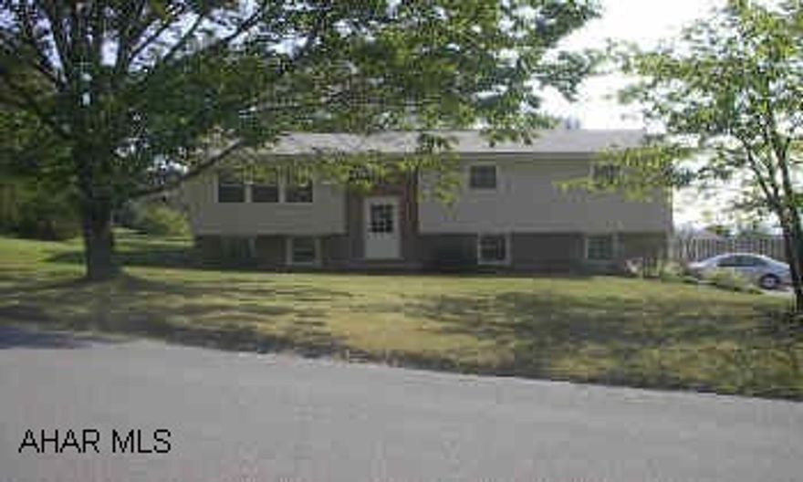 New flooring, roof,windows, furnace and central air all new within last 7 years, immaculate split level on beautiful corner lot.  Private rear deck, 16x32 concrete inground pool. Great House New flooring, roof,windows, furnace and central air all new within last 7 years, immaculate split level on beautiful corner lot.  Private rear deck, 16x32 concrete inground pool. Great House