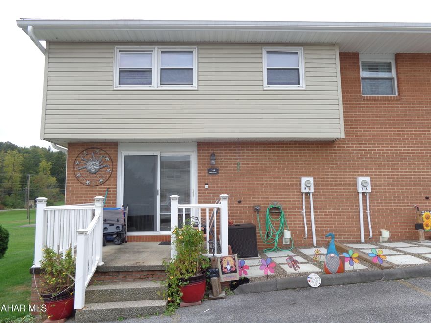 The Ultimate in carefree living with this 3 B/R end unit with finished basement in Maple Hollow Townhouses.  
Beautiful updated Kitchen & Bathroom.  Spacious Master Bedroom. Finished Family Room in basement or could be a 4th bedroom.  $160/Mo. Association dues covers roof, swimming pool, trash removal, snow plowing, grass cutting.