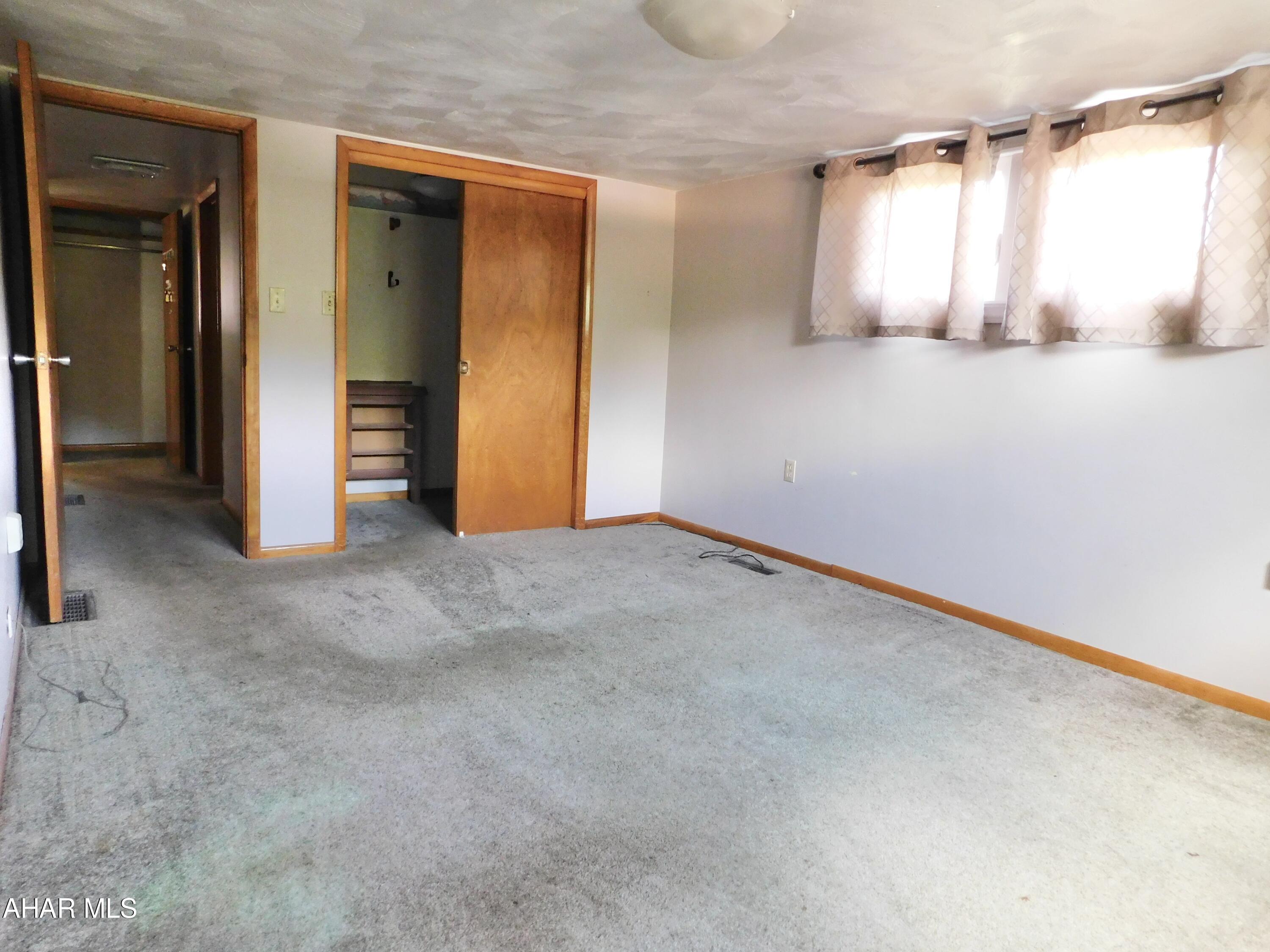 Sinking Valley - Residential