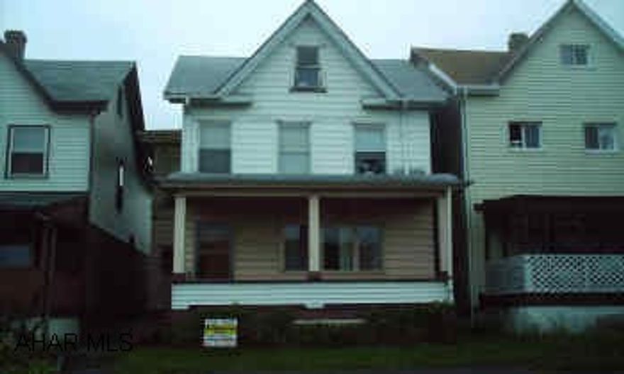 Vacant. Take key and go! 3BR, 1.5 BA, newer roof, 2 car garage, 2 story. Call Tracy Ferguson 937-8197.      Vacant. Take key and go! 3BR, 1.5 BA, newer roof, 2 car garage, 2 story. Call Tracy Ferguson 937-8197.