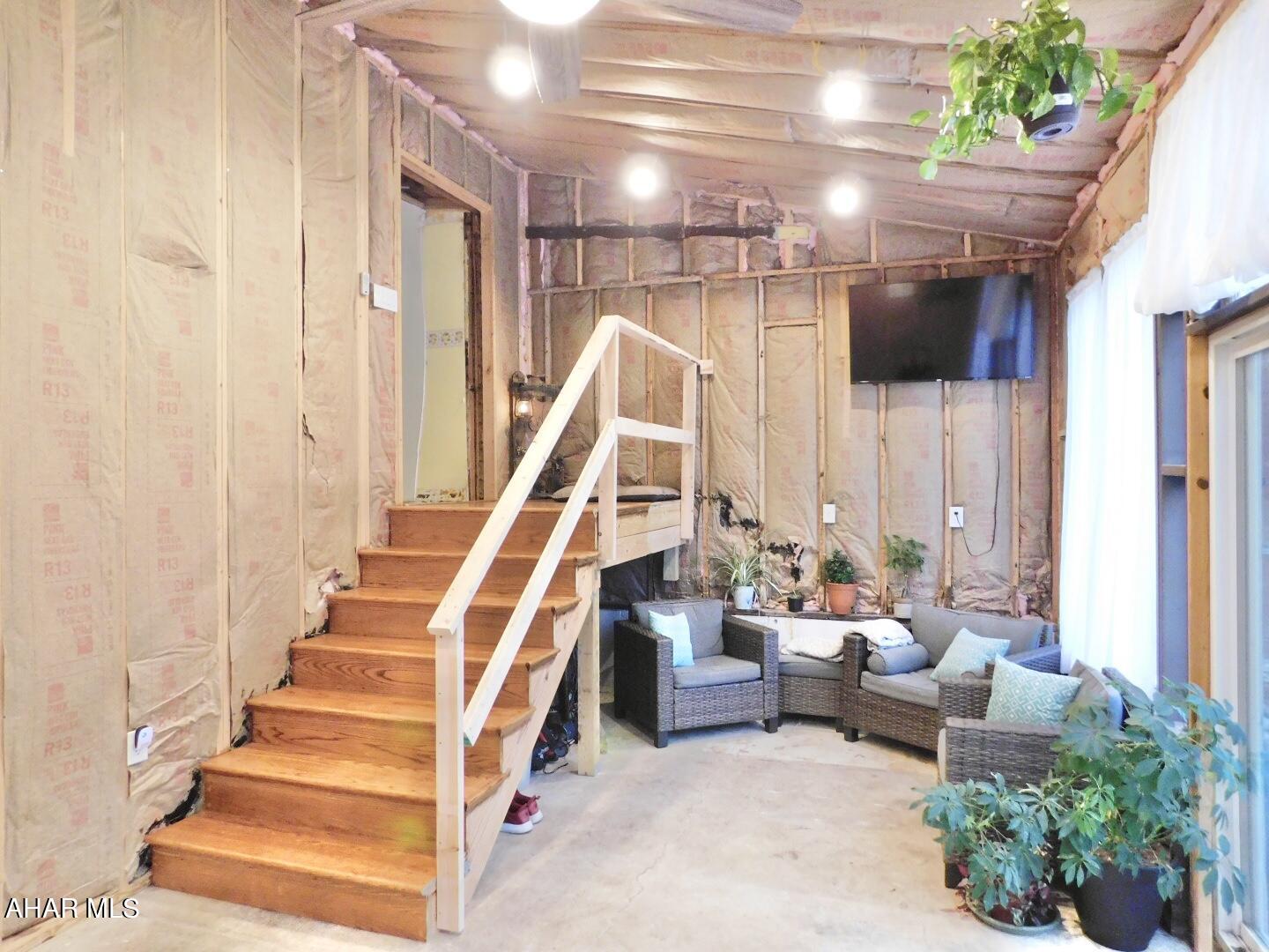 Juniata Gap - Residential