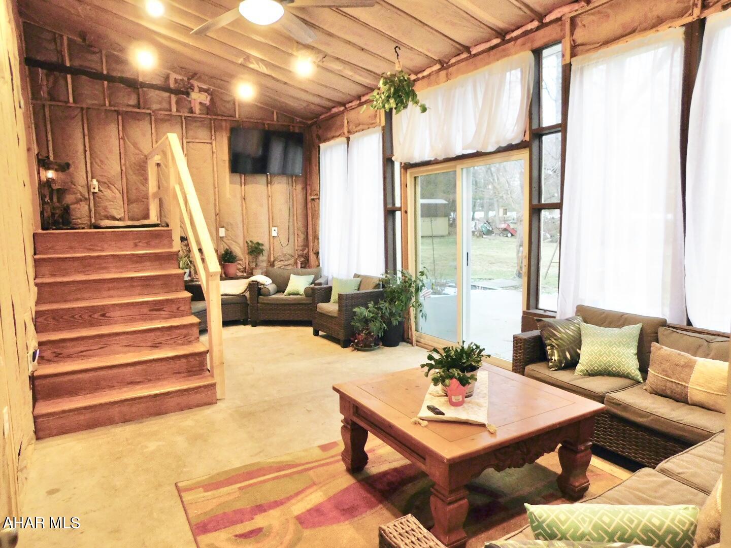 Juniata Gap - Residential