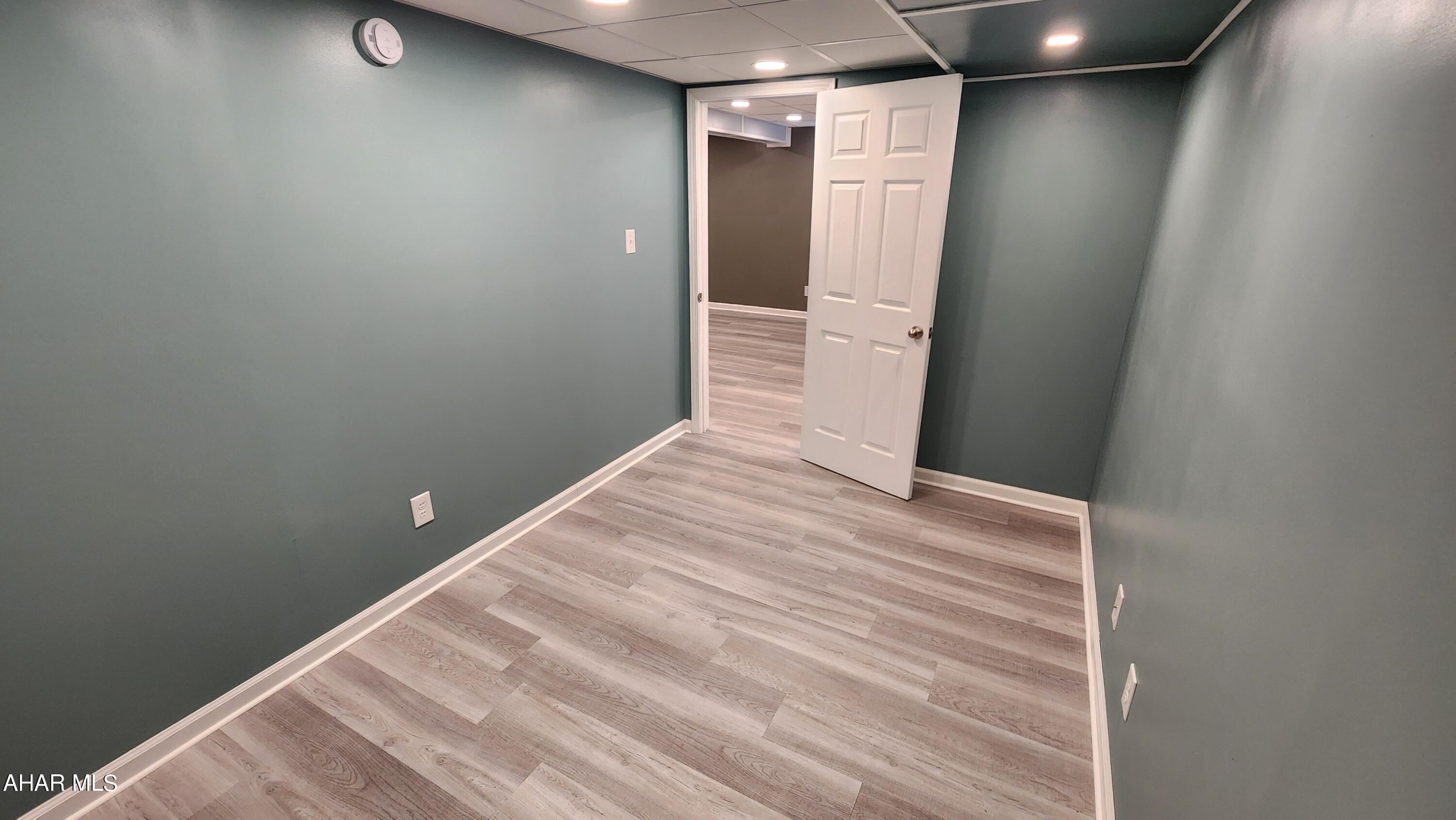 Glendale Yearound - Residential