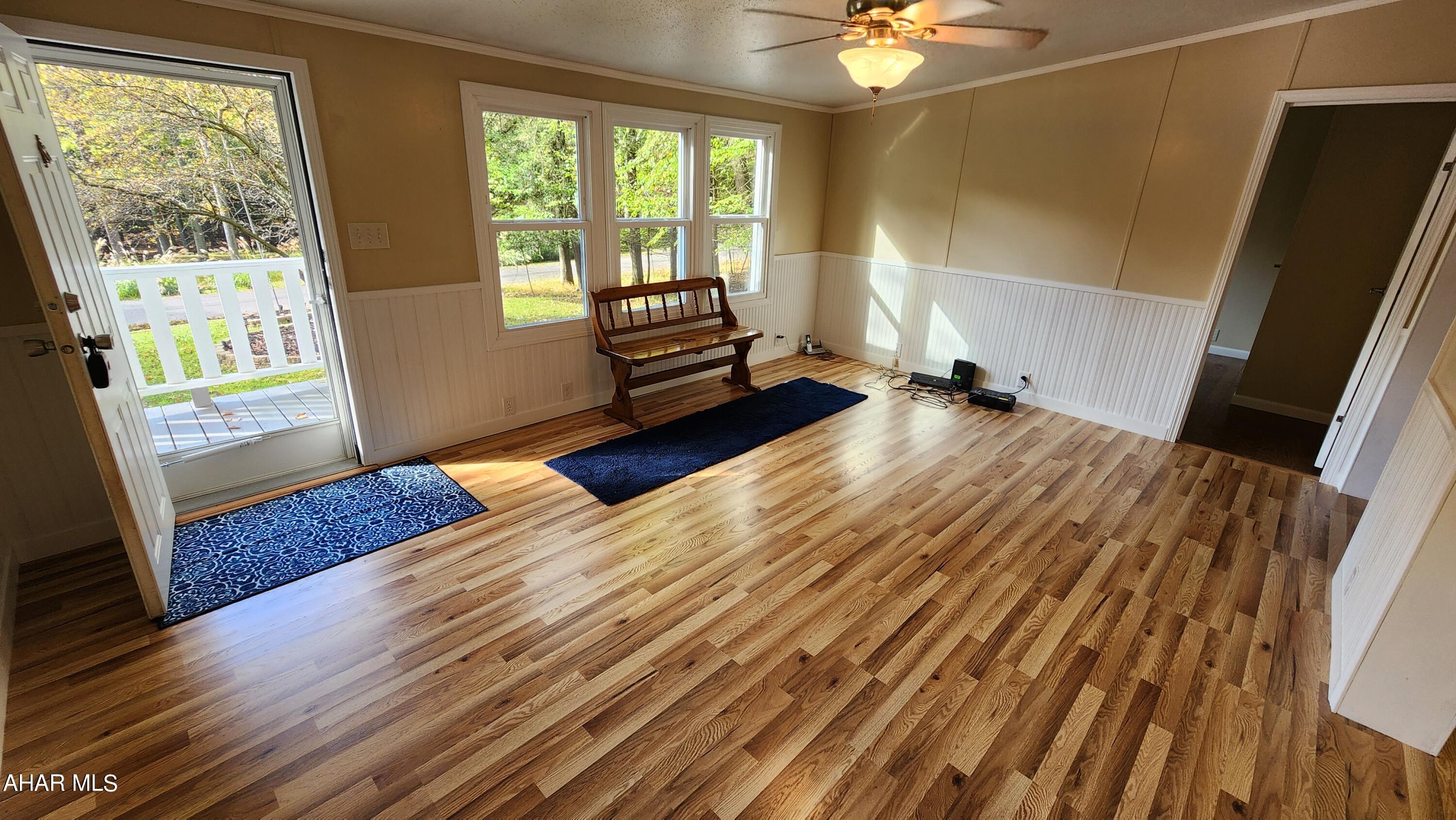 Glendale Yearound - Residential