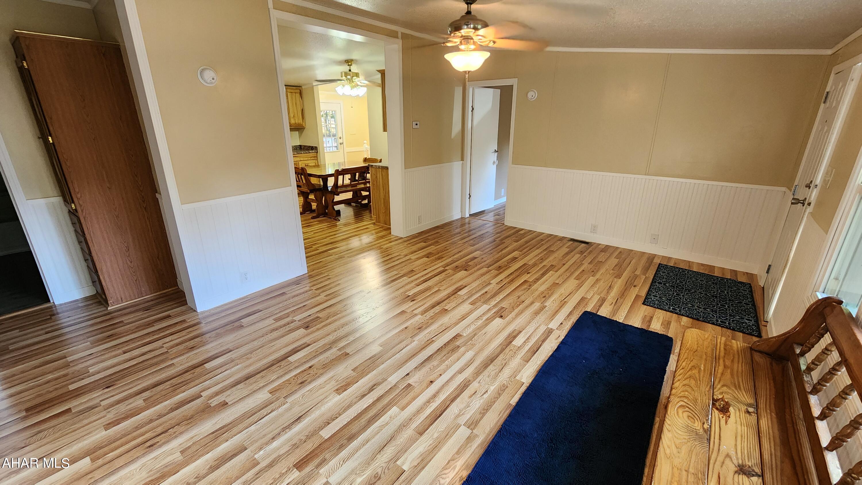 Glendale Yearound - Residential