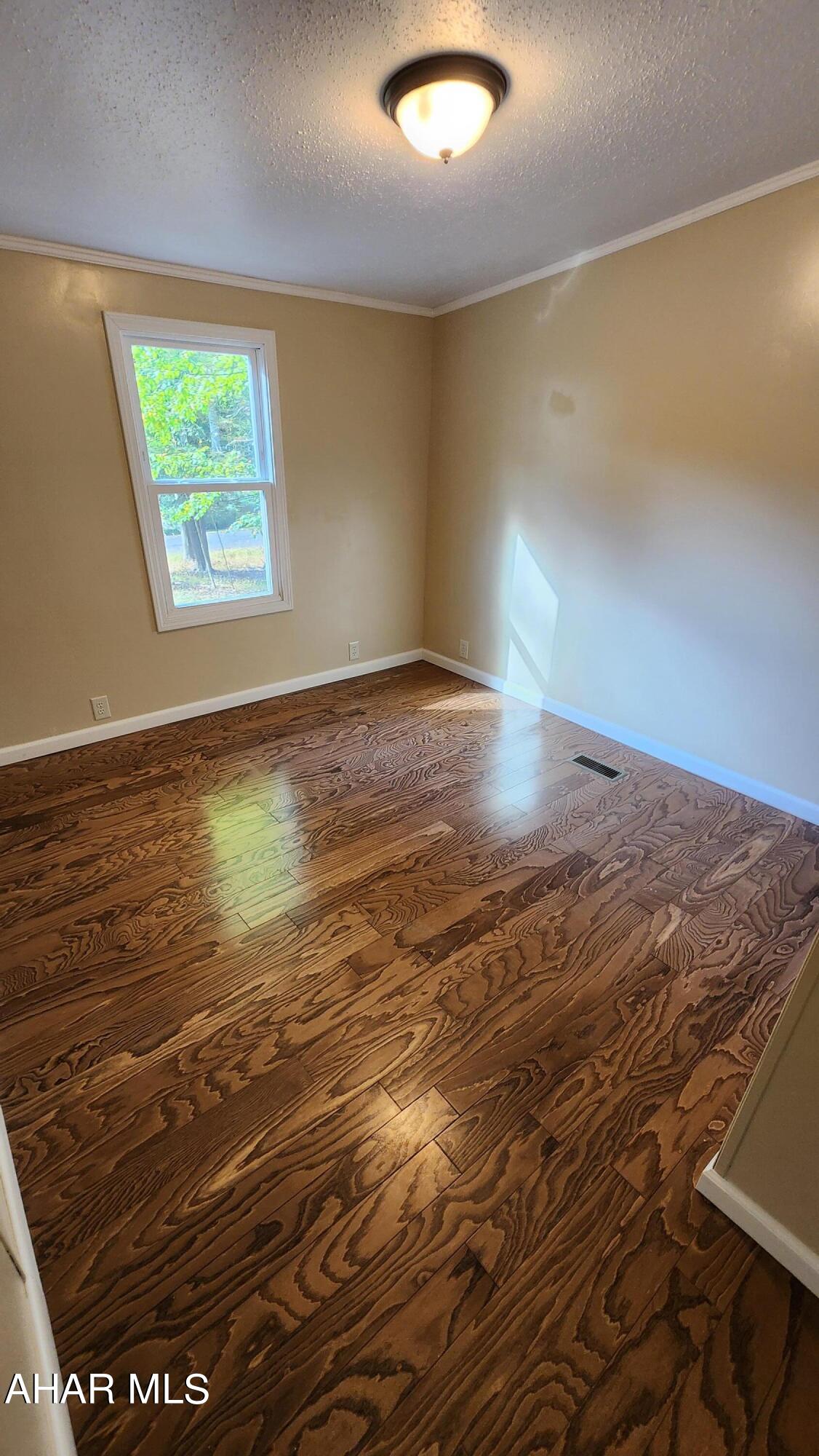 Glendale Yearound - Residential