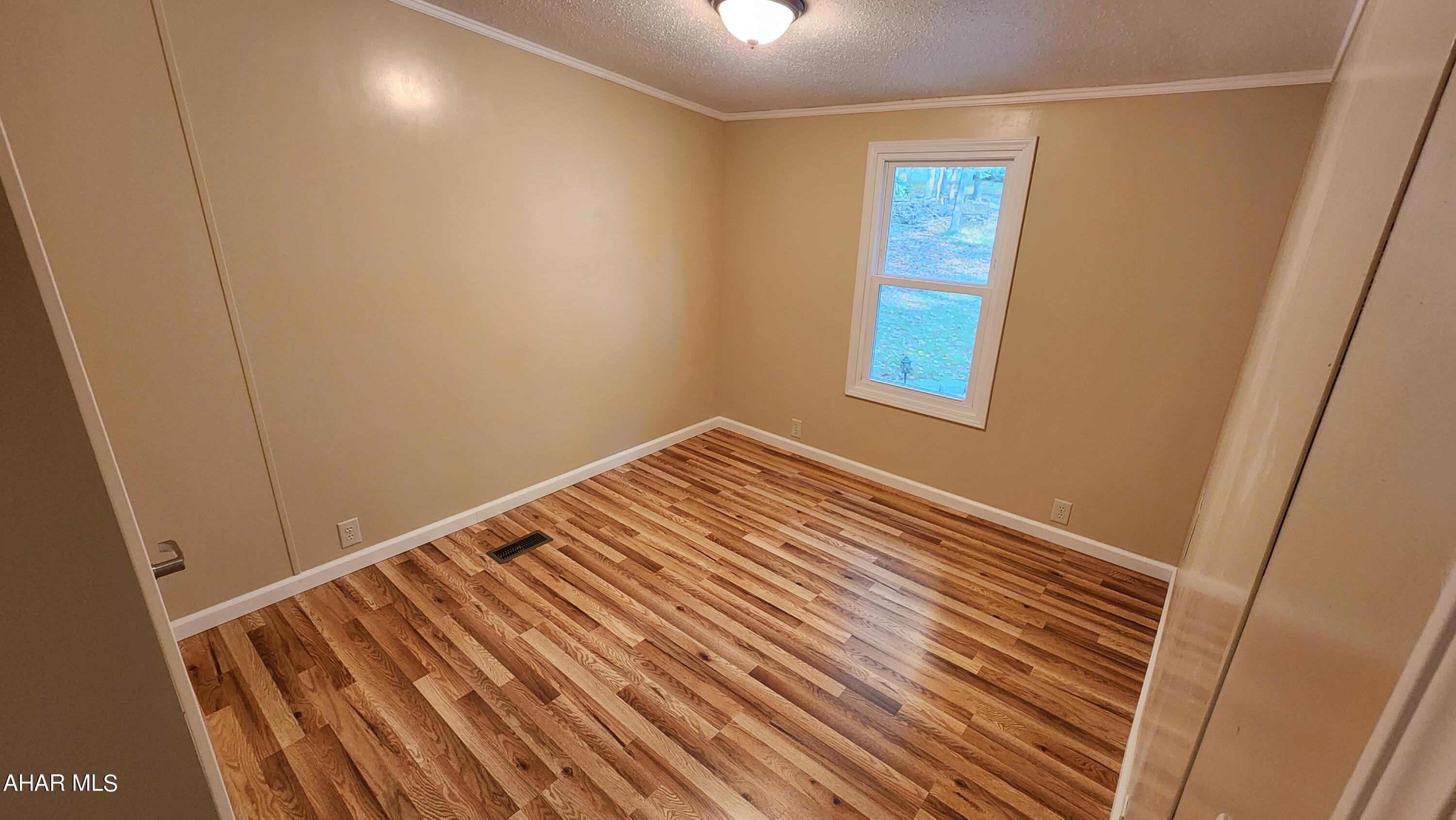 Glendale Yearound - Residential