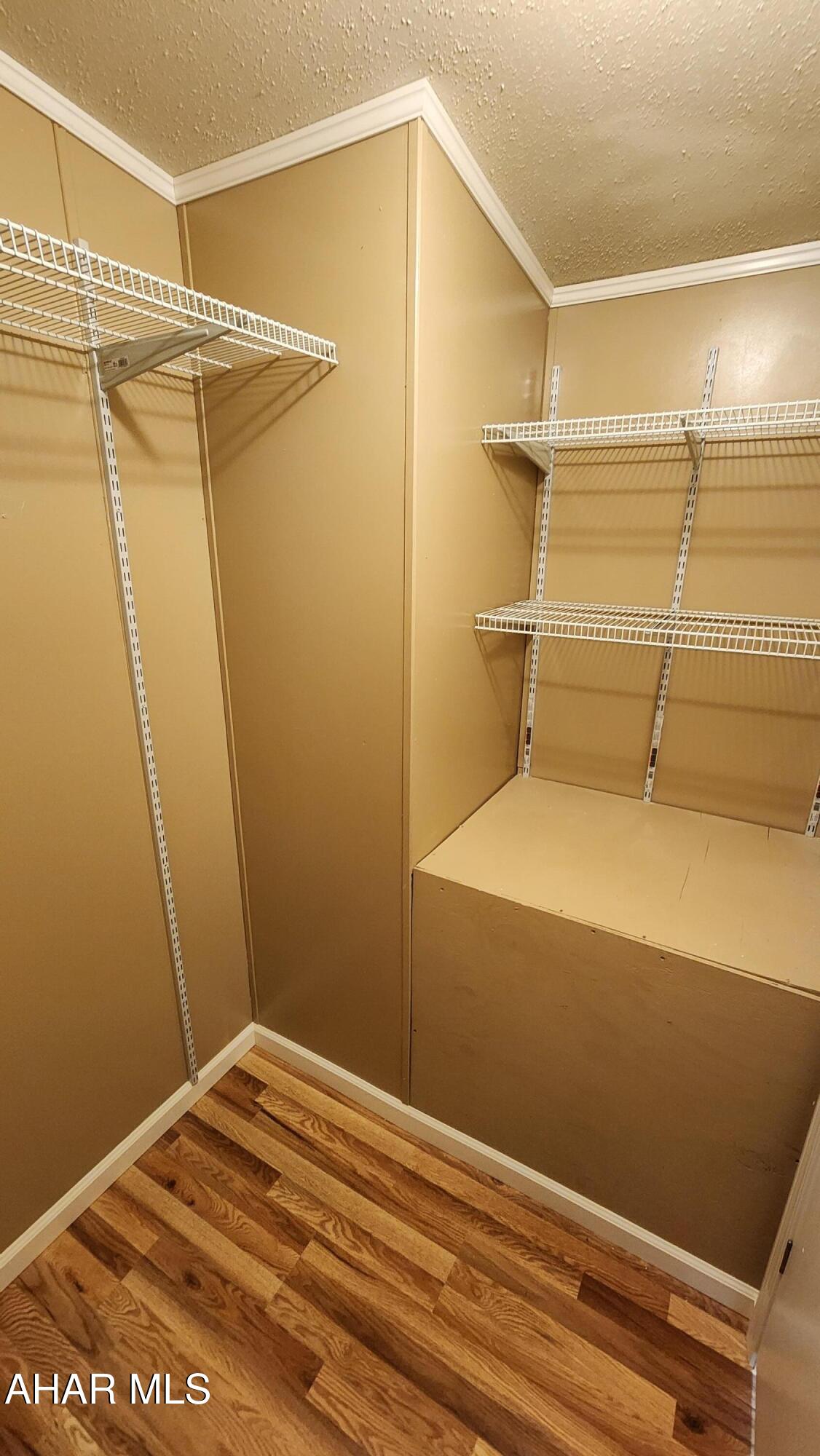 Glendale Yearound - Residential