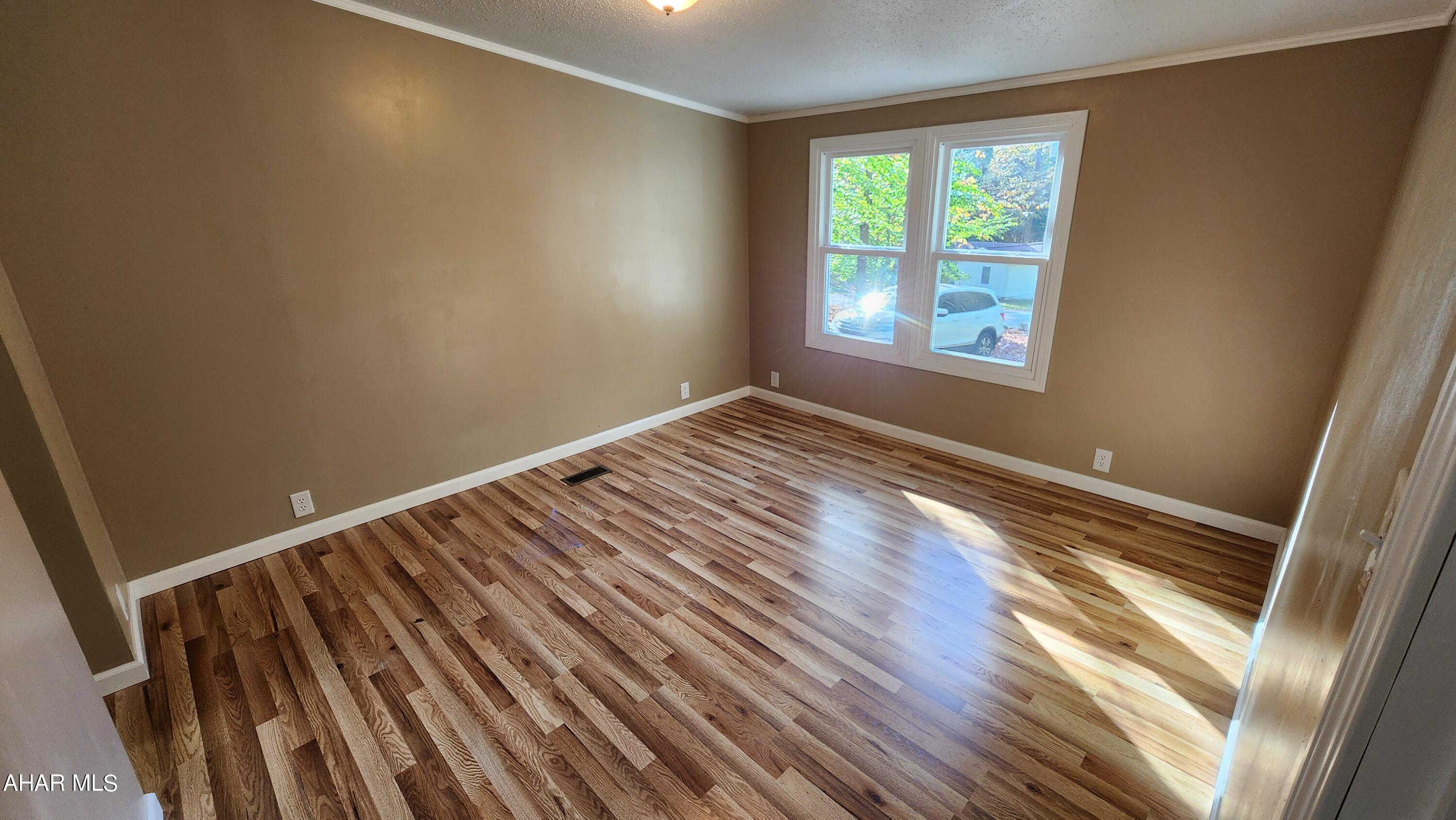 Glendale Yearound - Residential