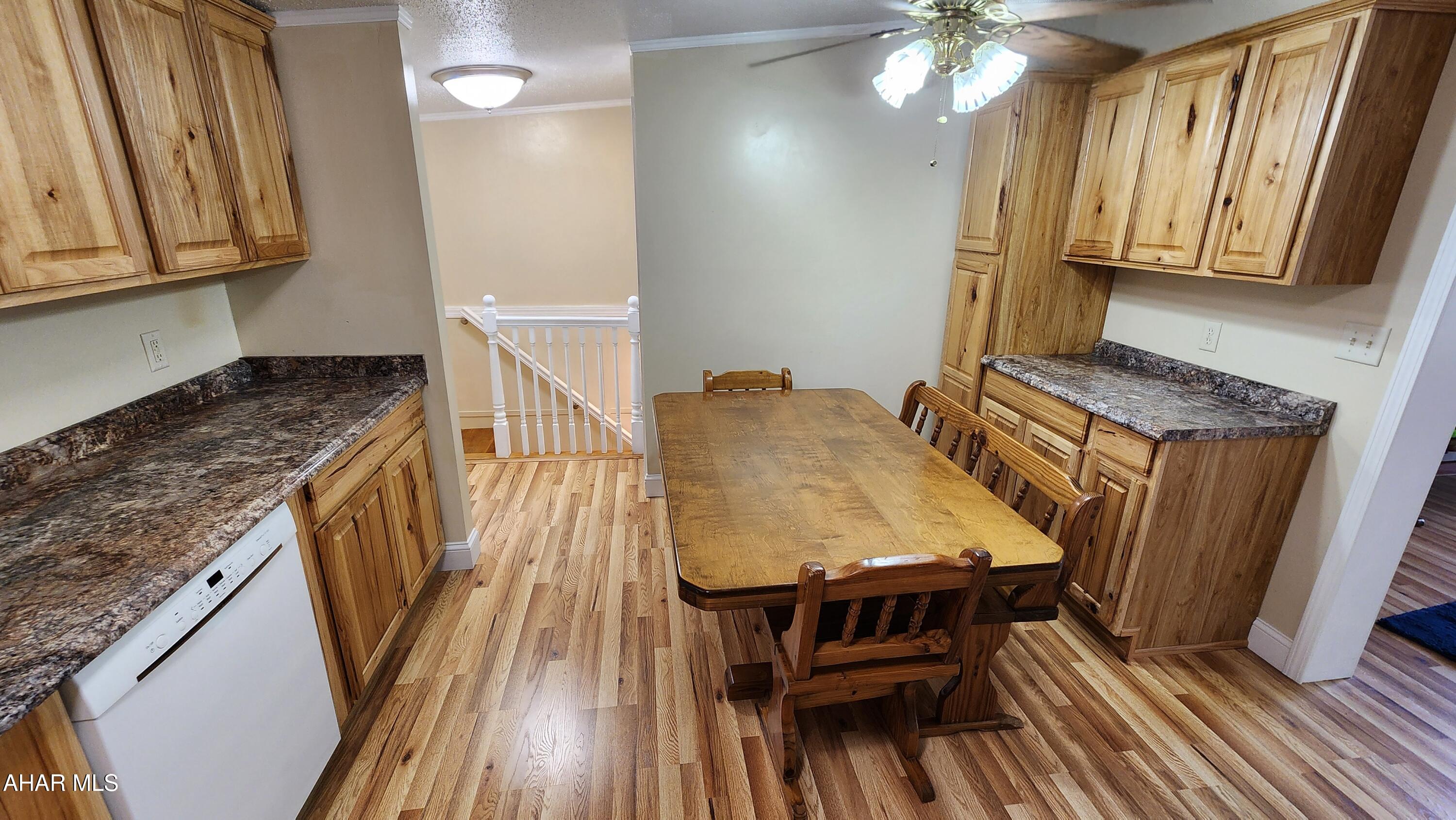 Glendale Yearound - Residential