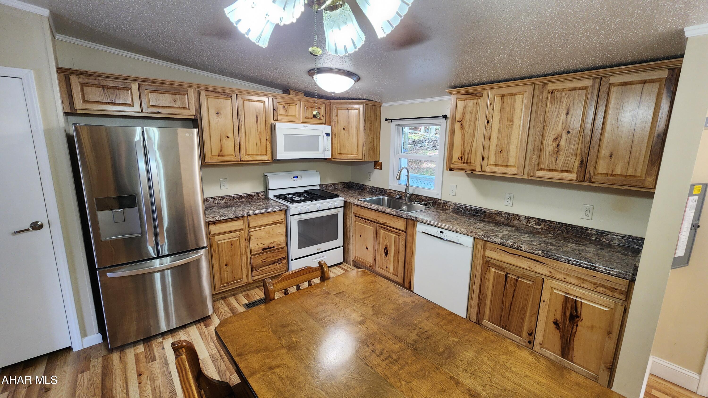 Glendale Yearound - Residential