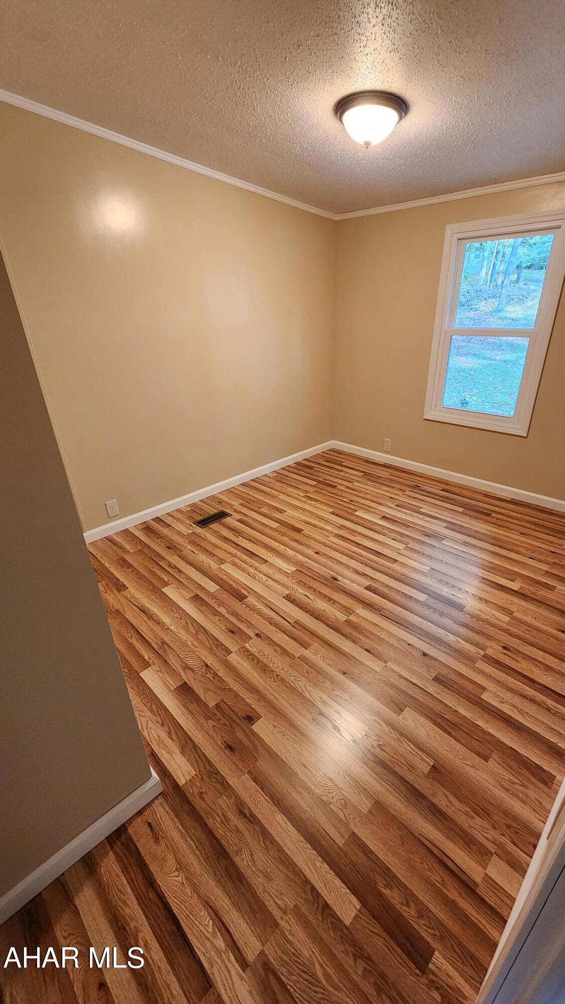 Glendale Yearound - Residential