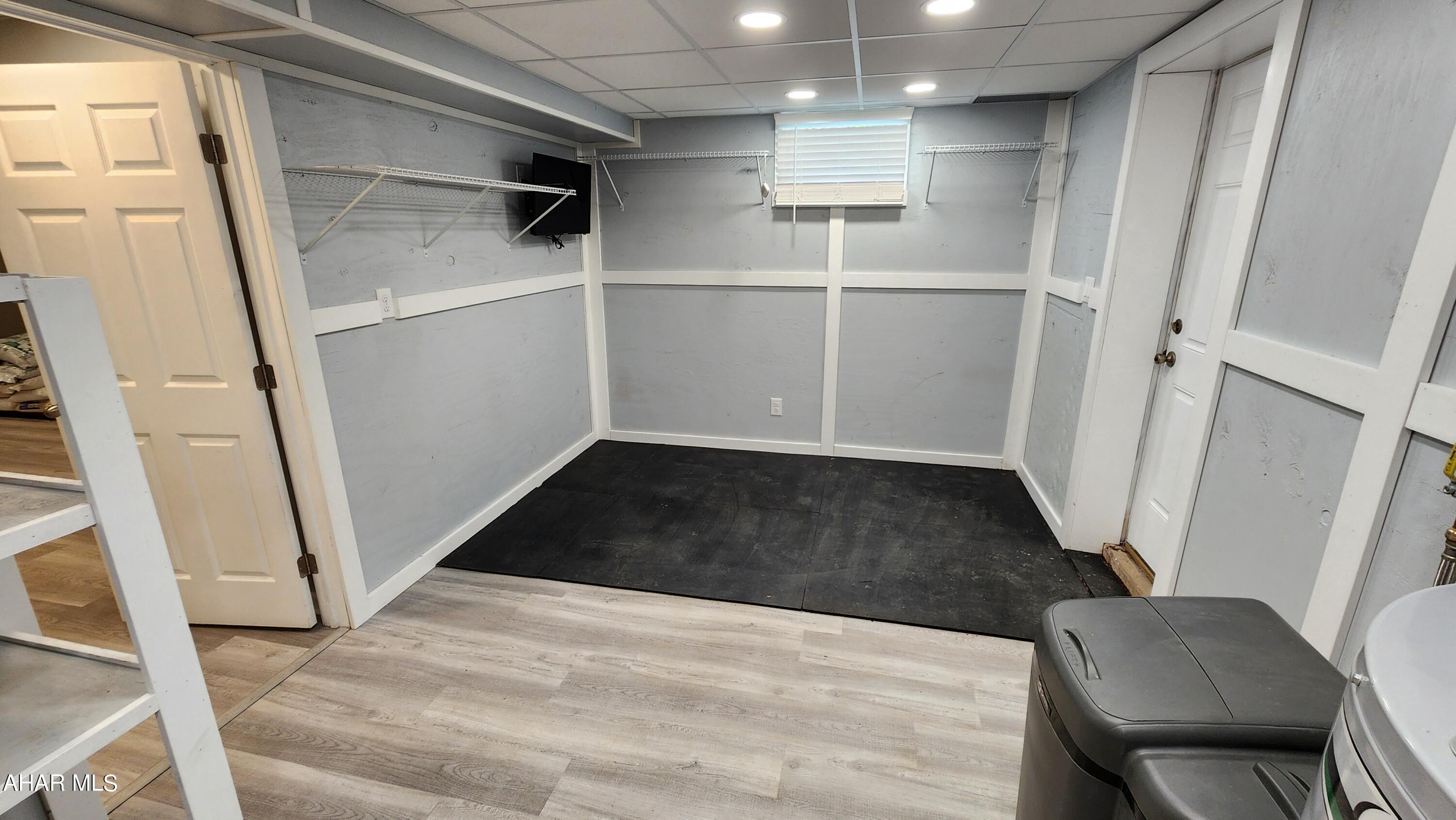 Glendale Yearound - Residential