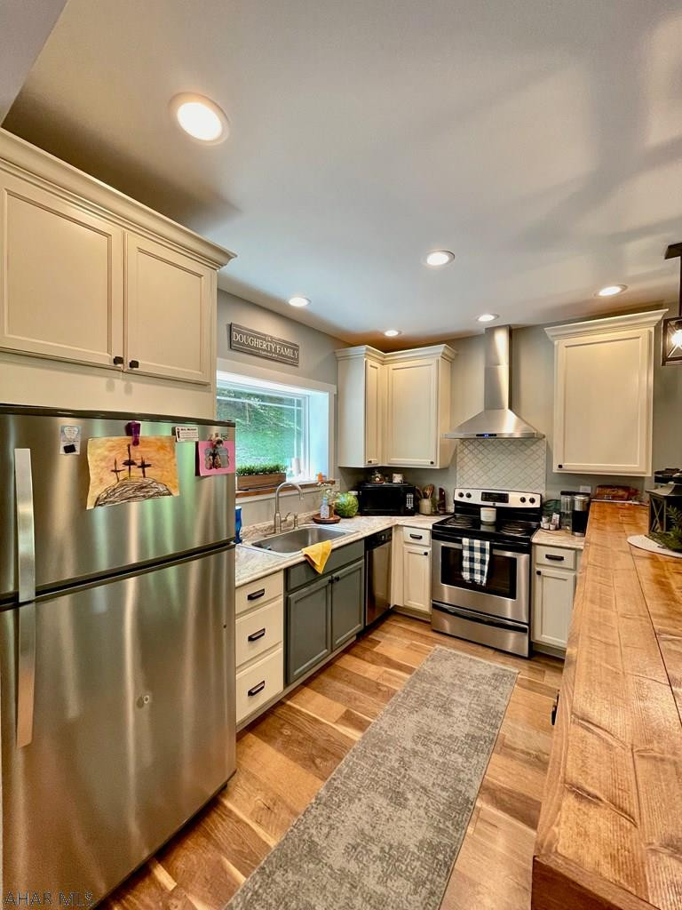 Glendale Yearound - Residential