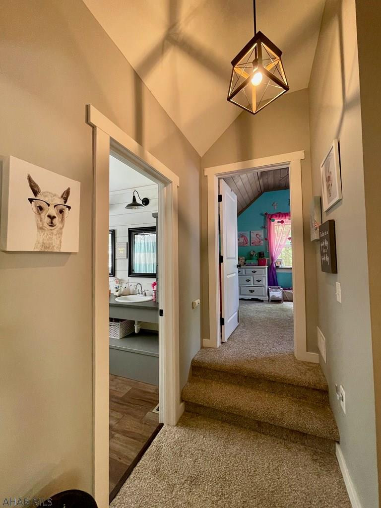 Glendale Yearound - Residential